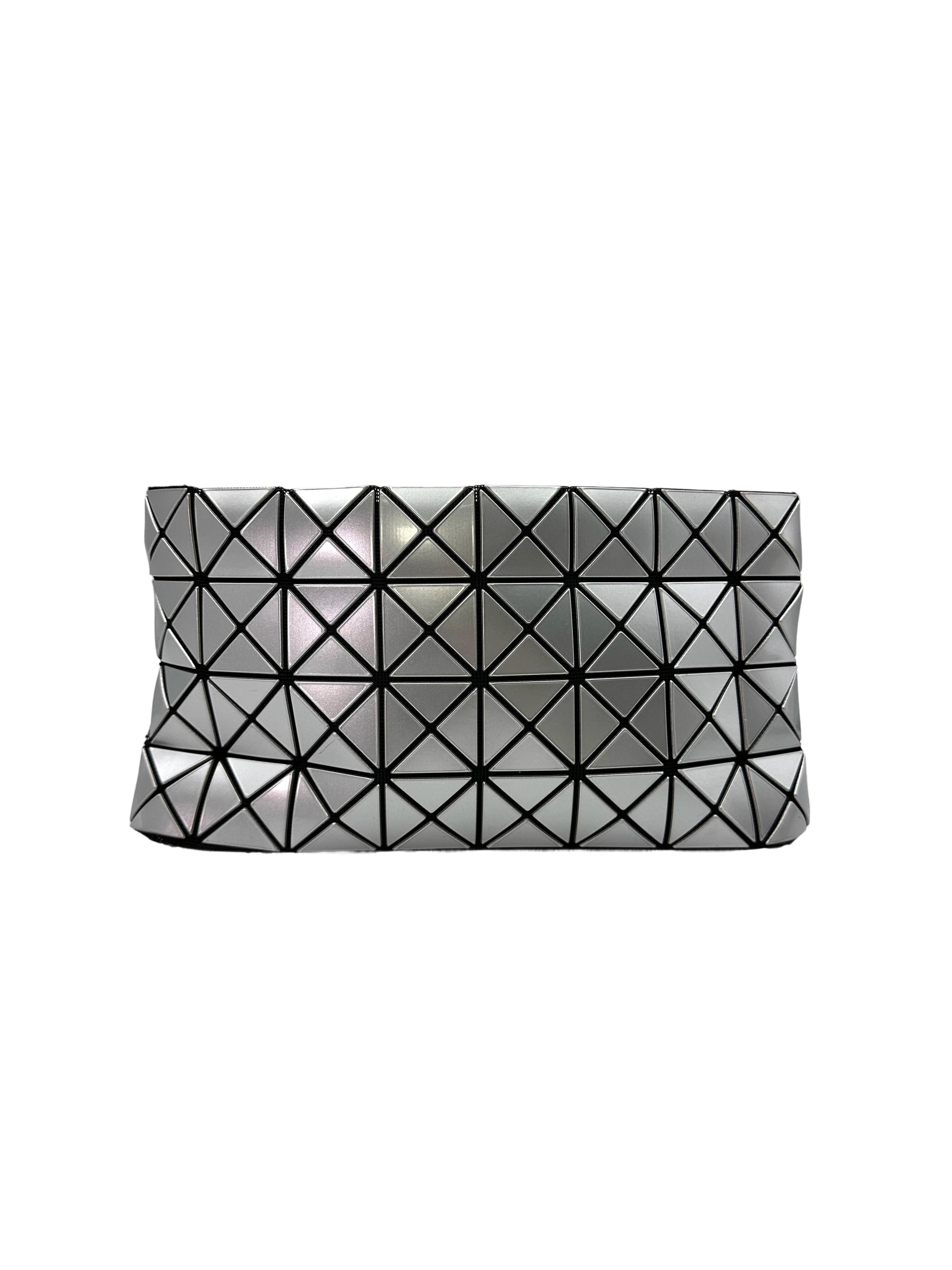 Issey Miyake Geometric-Patterned Metallic Shoulder Bag IM01