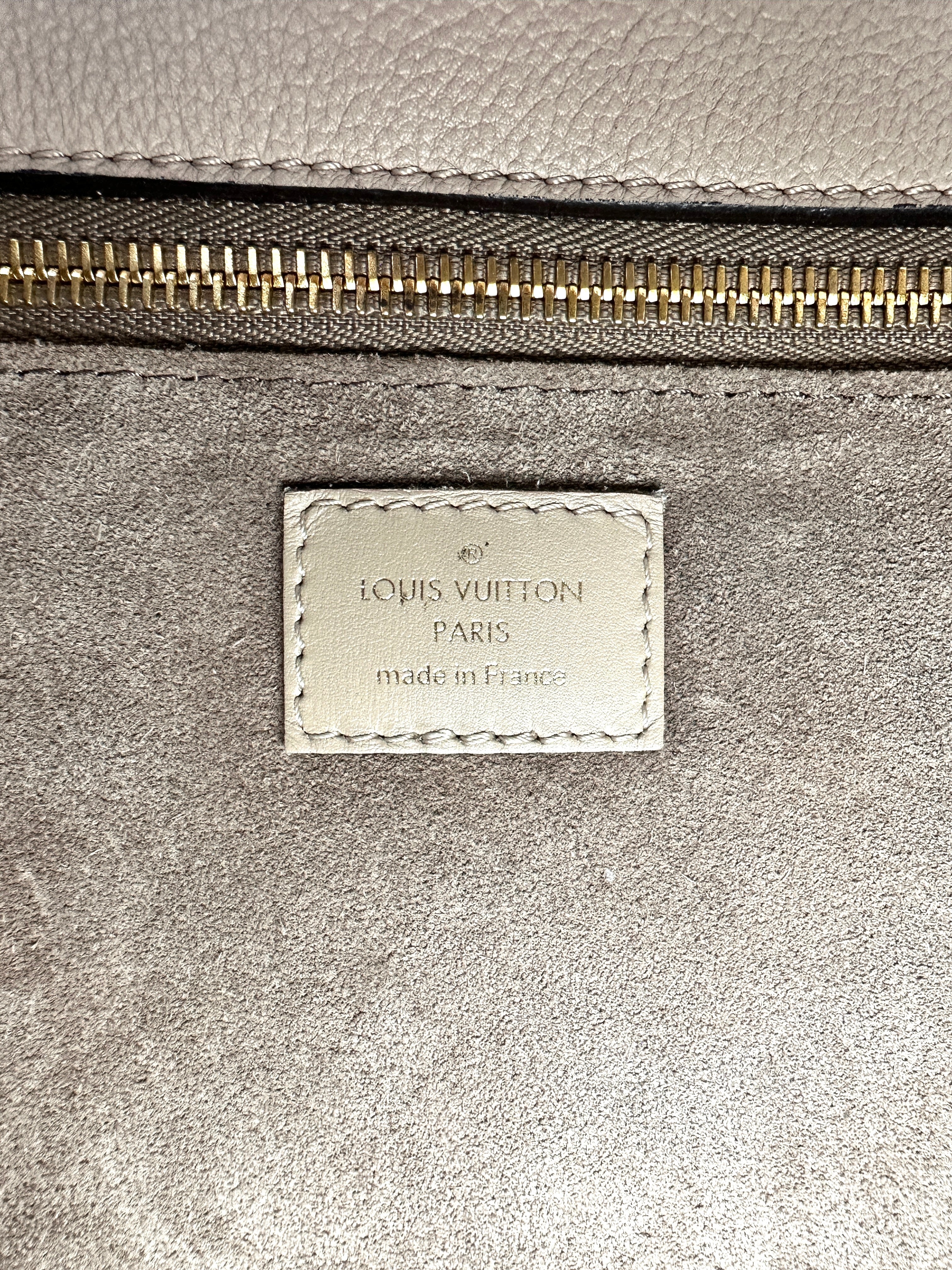 Louis Vuitton W Beige Veau Cachemire Leather Handle Bag LV2305