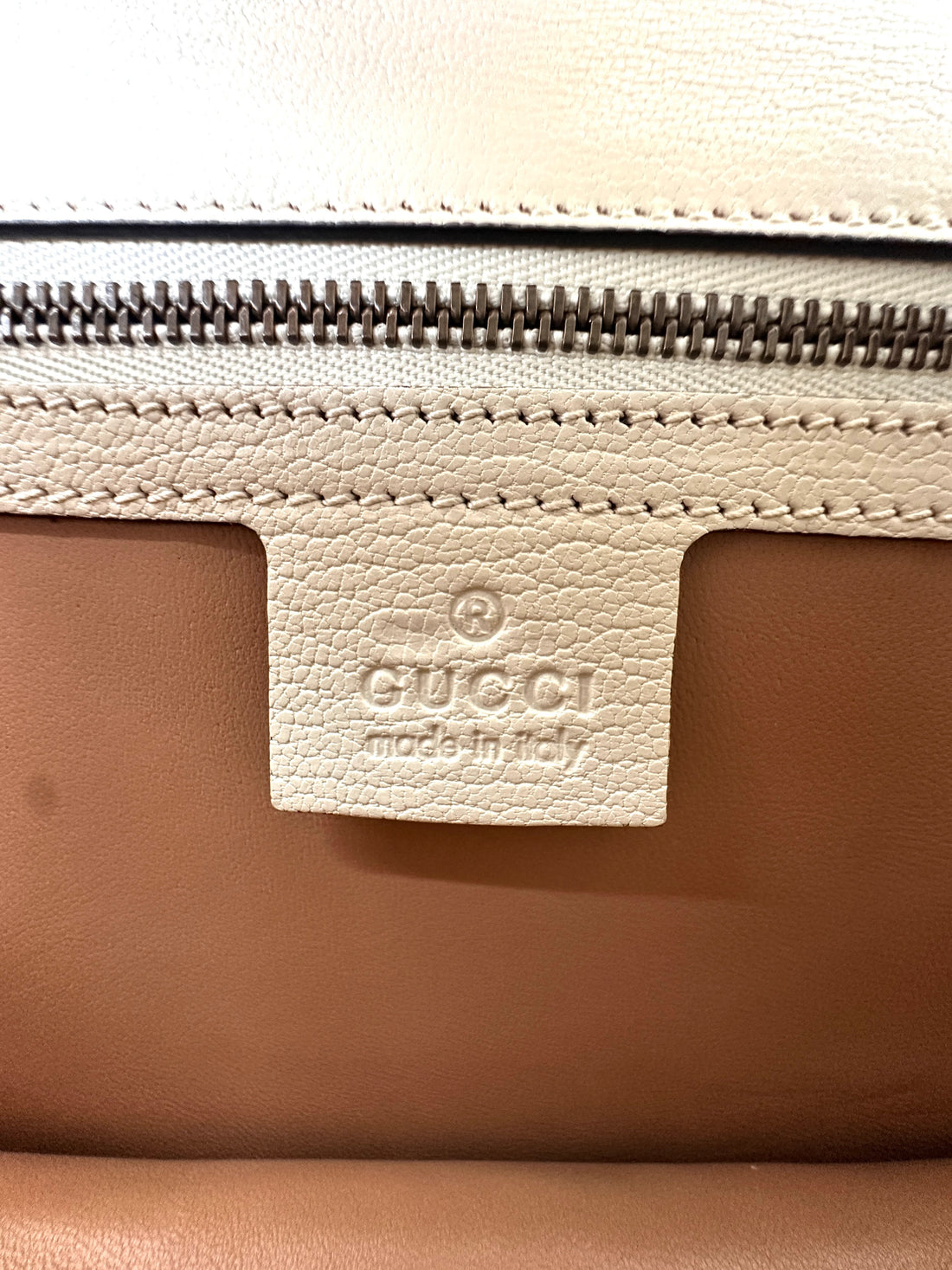 Gucci Broche White Leather Pearl Fox Head Shoulder Bag With Python Trim GG810