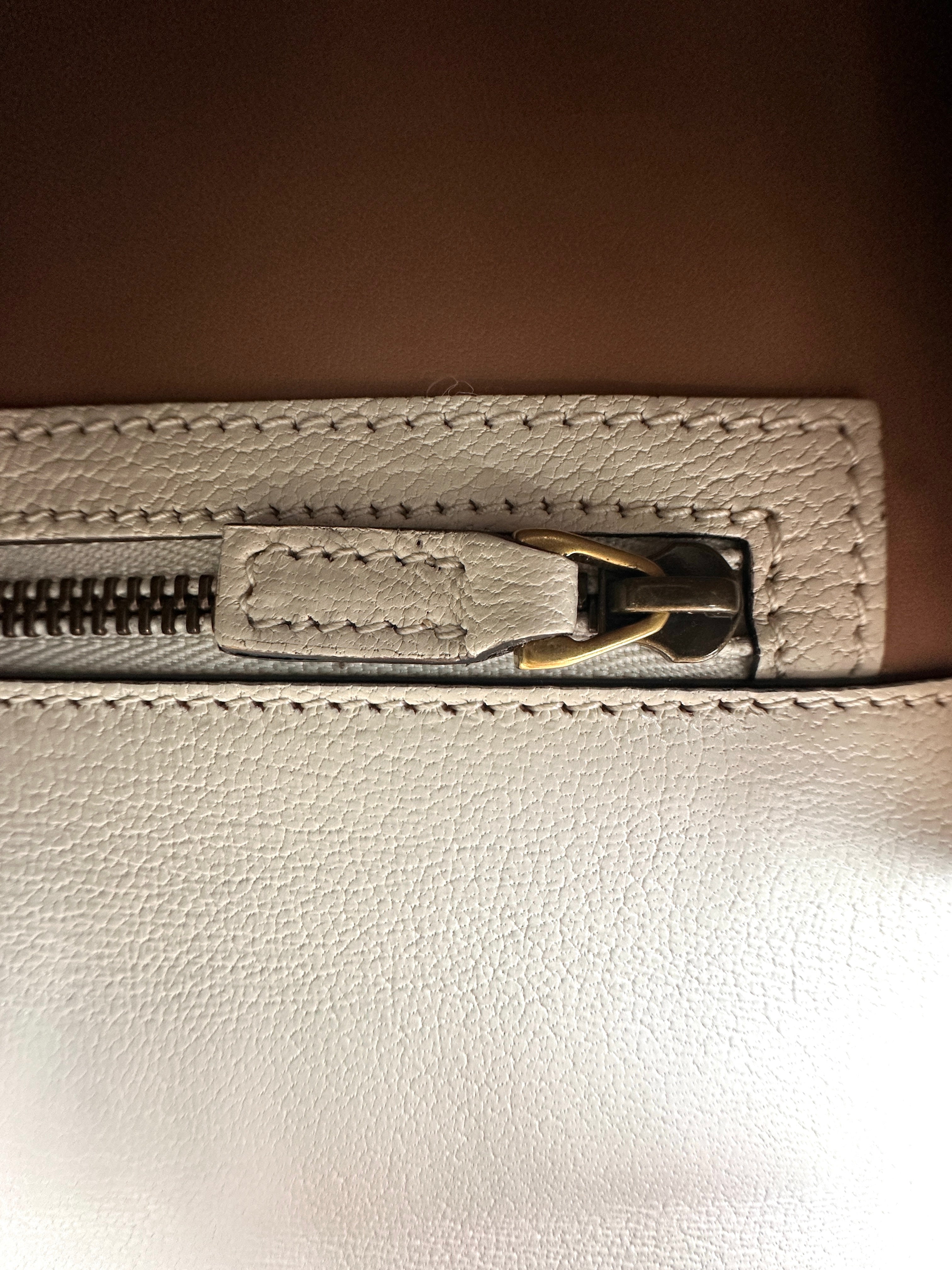 Gucci Broche White Leather Pearl Fox Head Shoulder Bag With Python Trim GG810