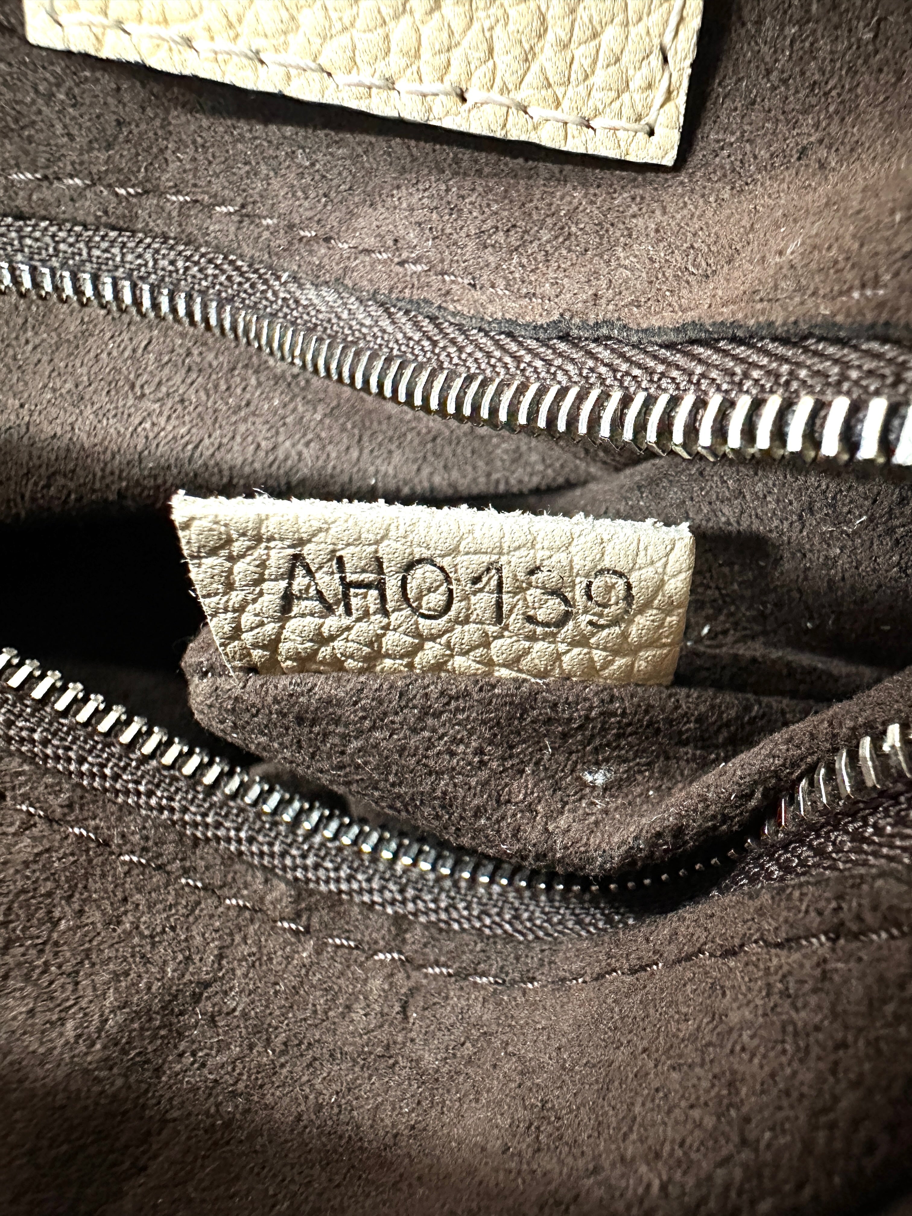 Louis Vuitton Mahina Babylone Beige Monogram Chain Bag LV2323