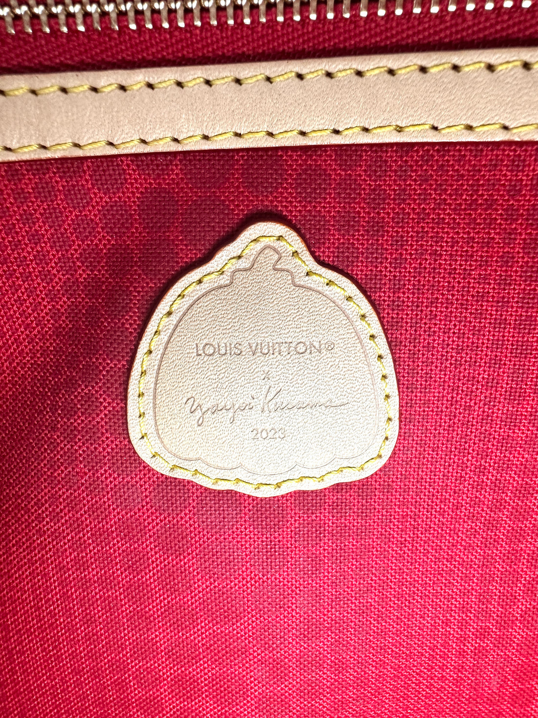 Louis Vuitton x Yayoi Kusama Speedy25 Monogram Printed Dots Handle Bag LV2329
