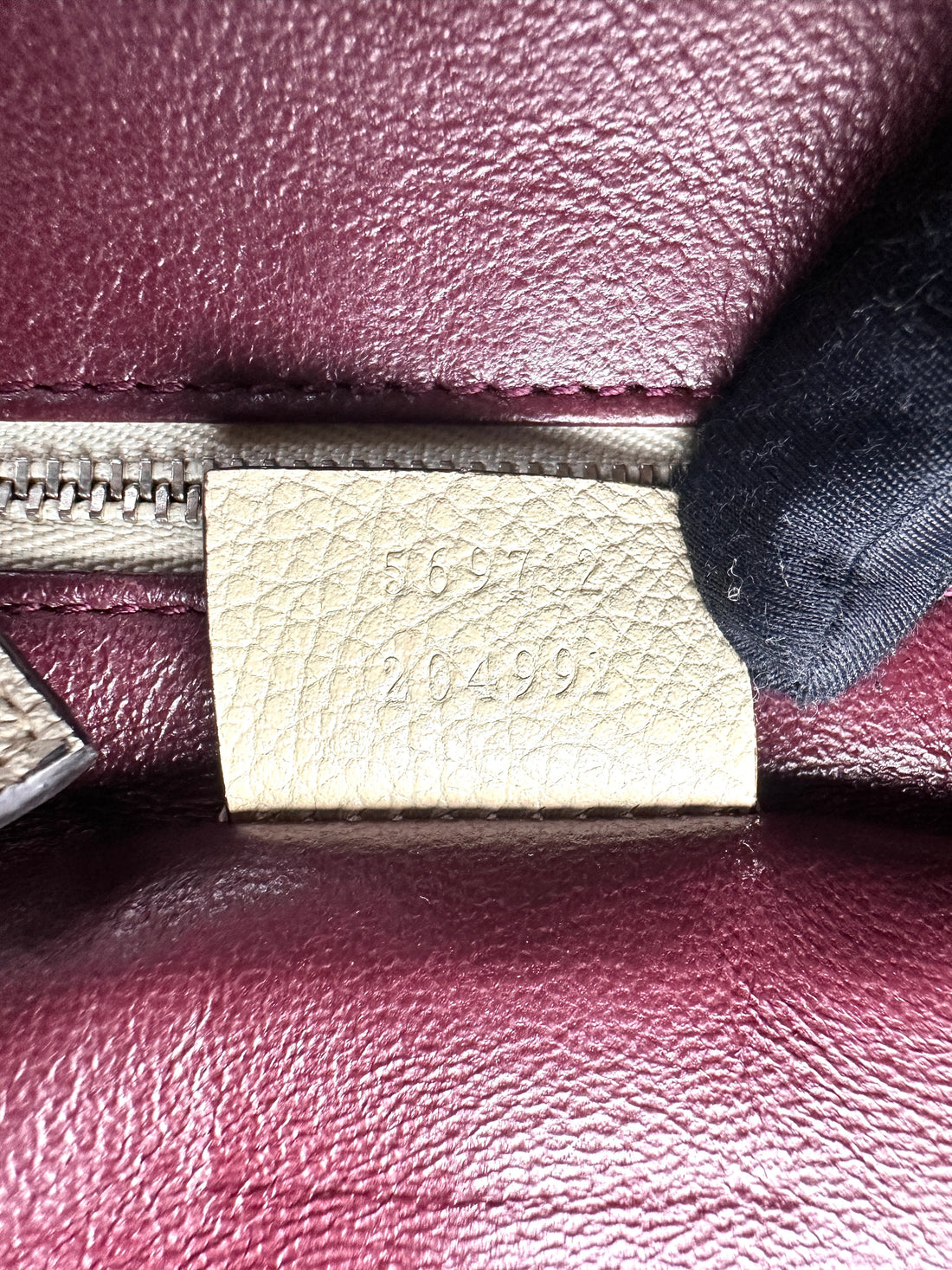 Gucci Zumi White Leather Small Size Top Handle Bag GG817