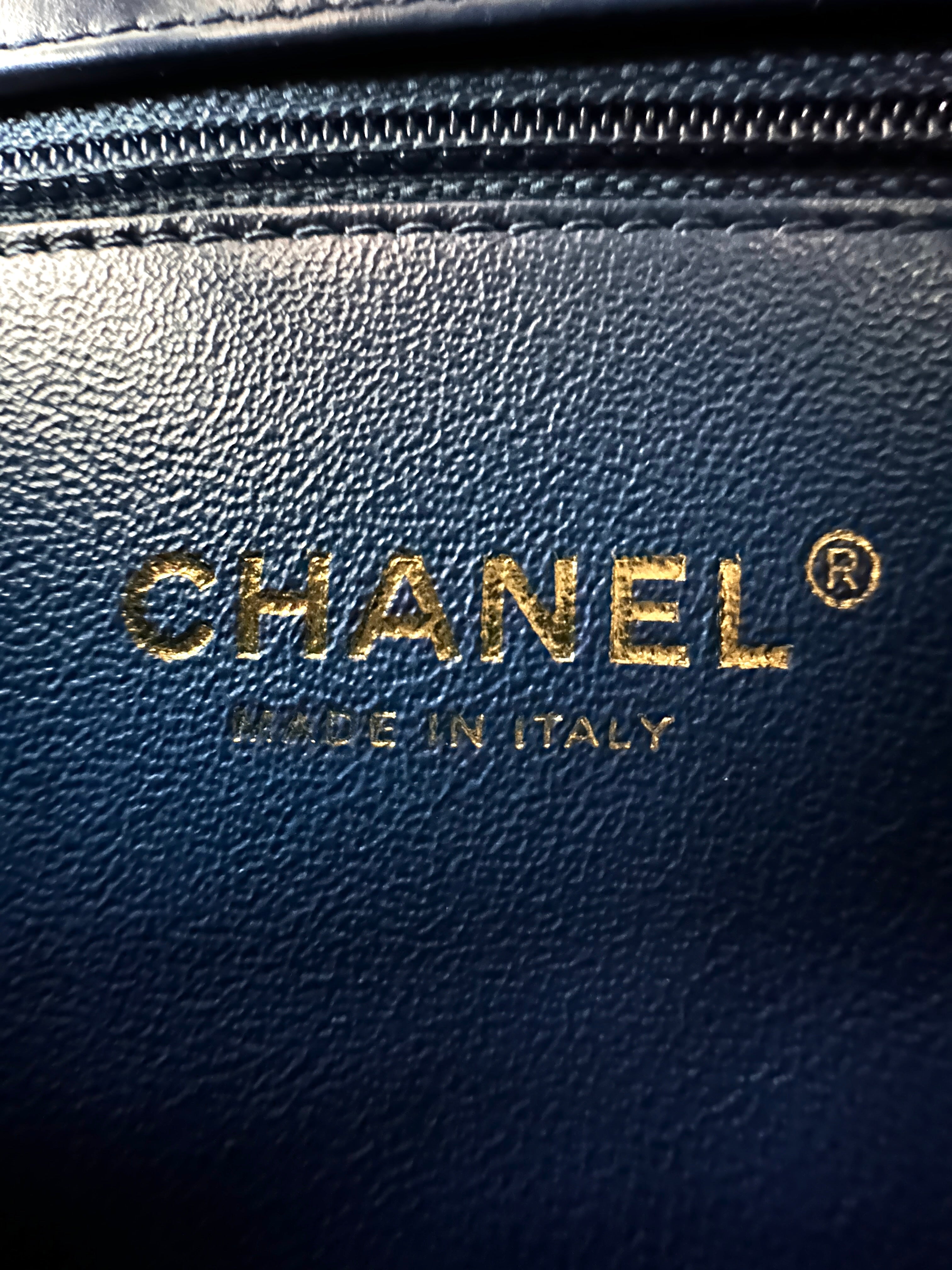 Chanel CoCo Handle Navy Chevron Quilted Calfskin Small Size Lizard Handle Bag(25***69) IRIS120