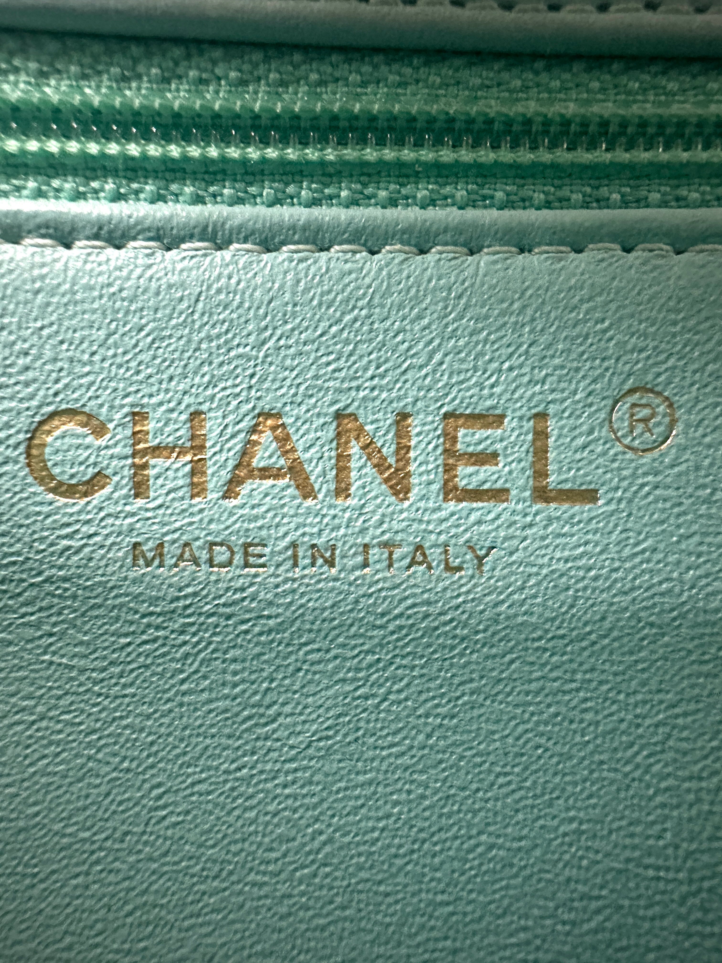 Chanel Trendy CC Blue Chevron Quilted Leather Medium Size Handle Bag(26***83) CC1654