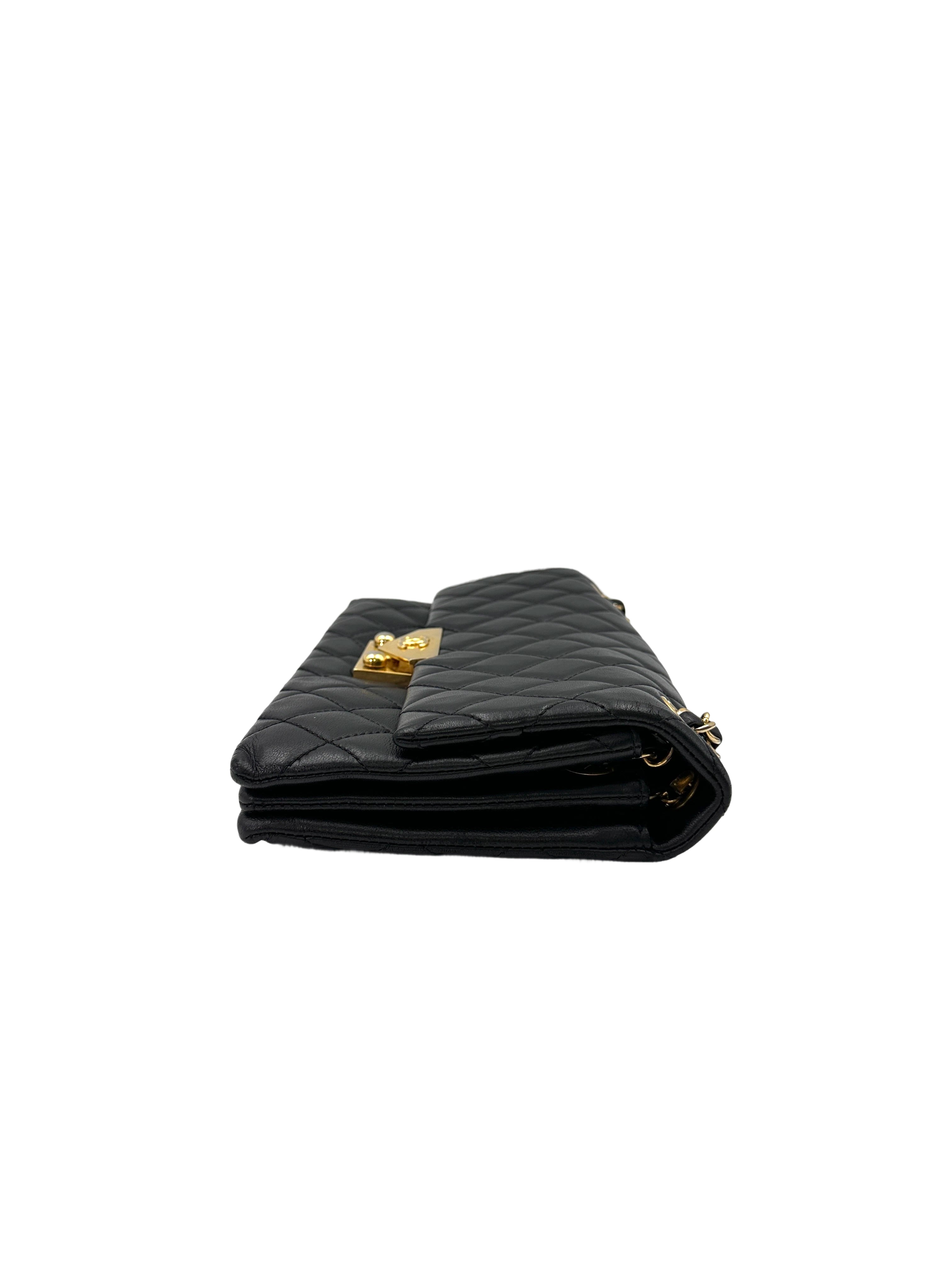 Chanel Black Quilted Leather Shoulder Bag With Gold Hardware(22***88) CC1661