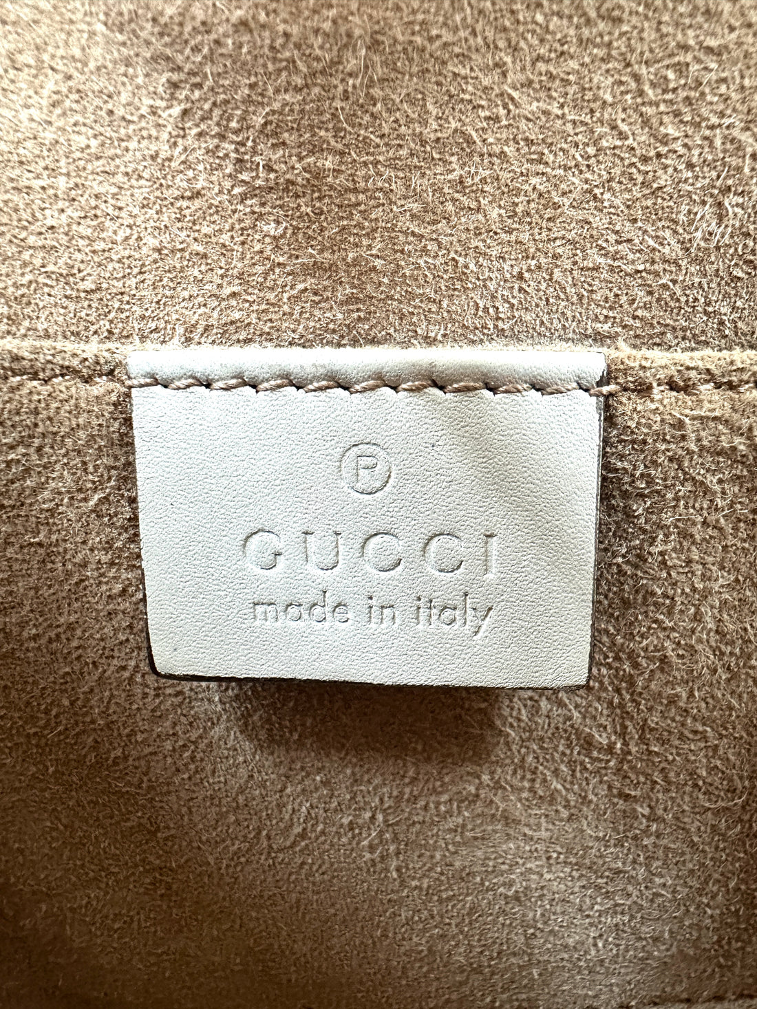 Gucci Sylvie White Leather Small Size Shoulder Bag GG825