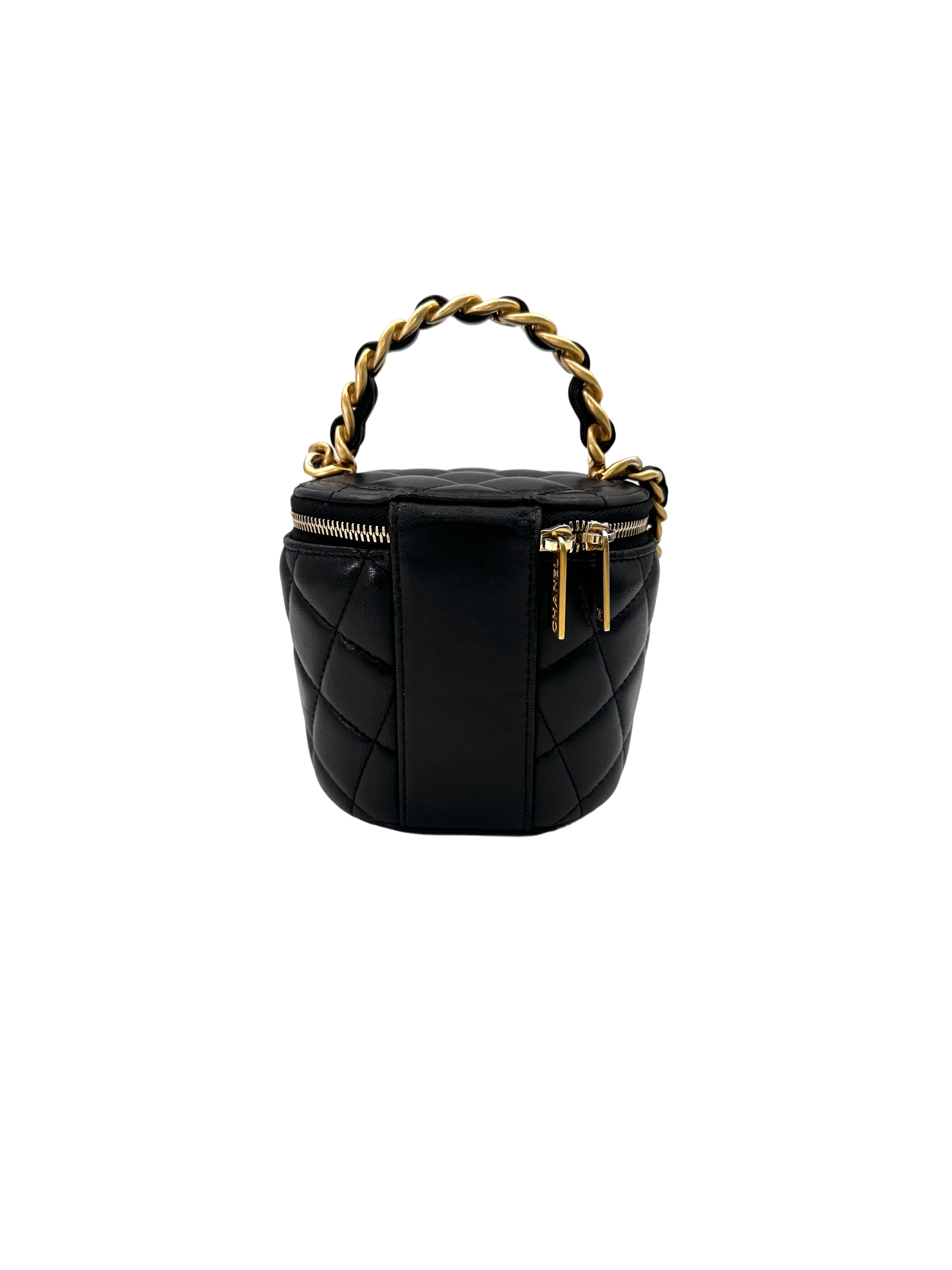 Chanel 22A Black Quilted Lambskin Bucket Bag With Gold Hardware(G4***18) CC1662