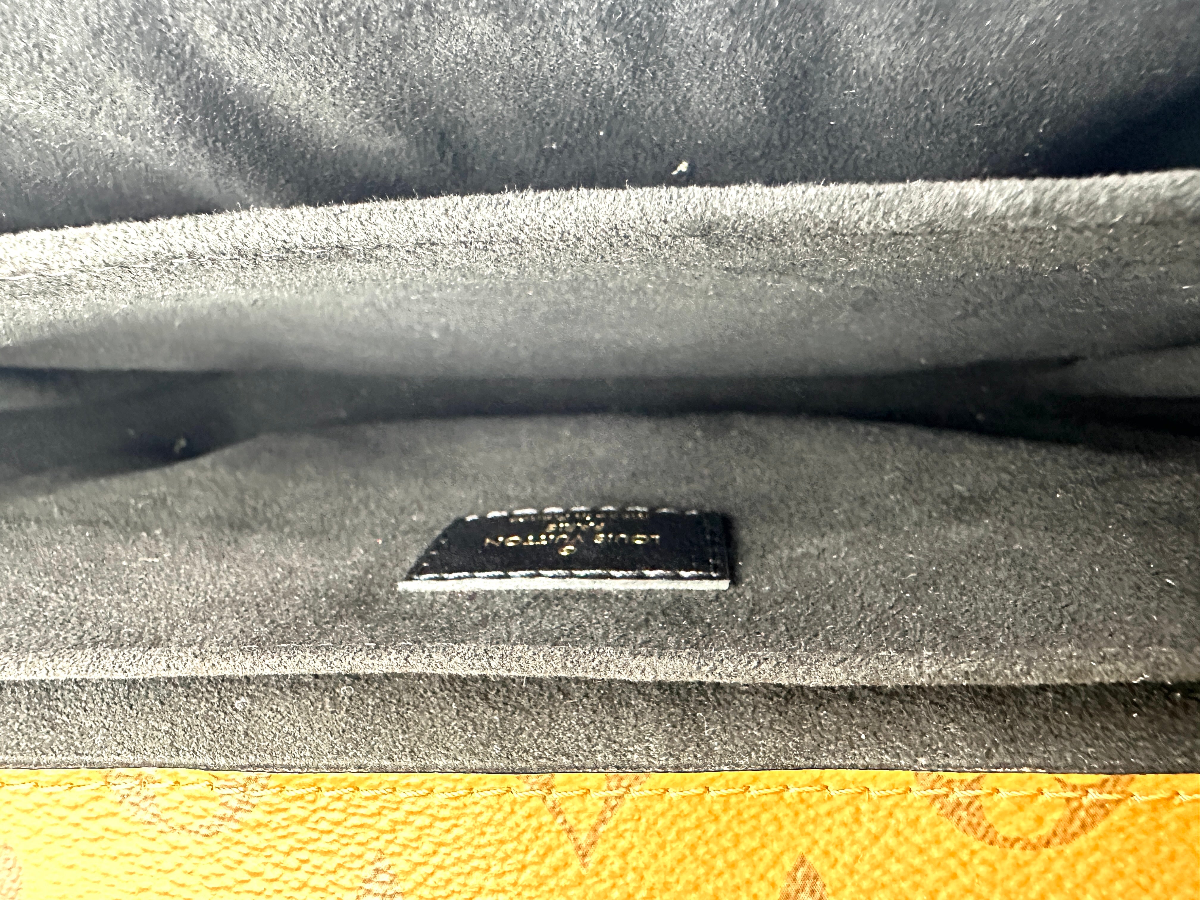 Louis Vuitton Brown Monogram Reverse Canvas Pochette Metis LV2360