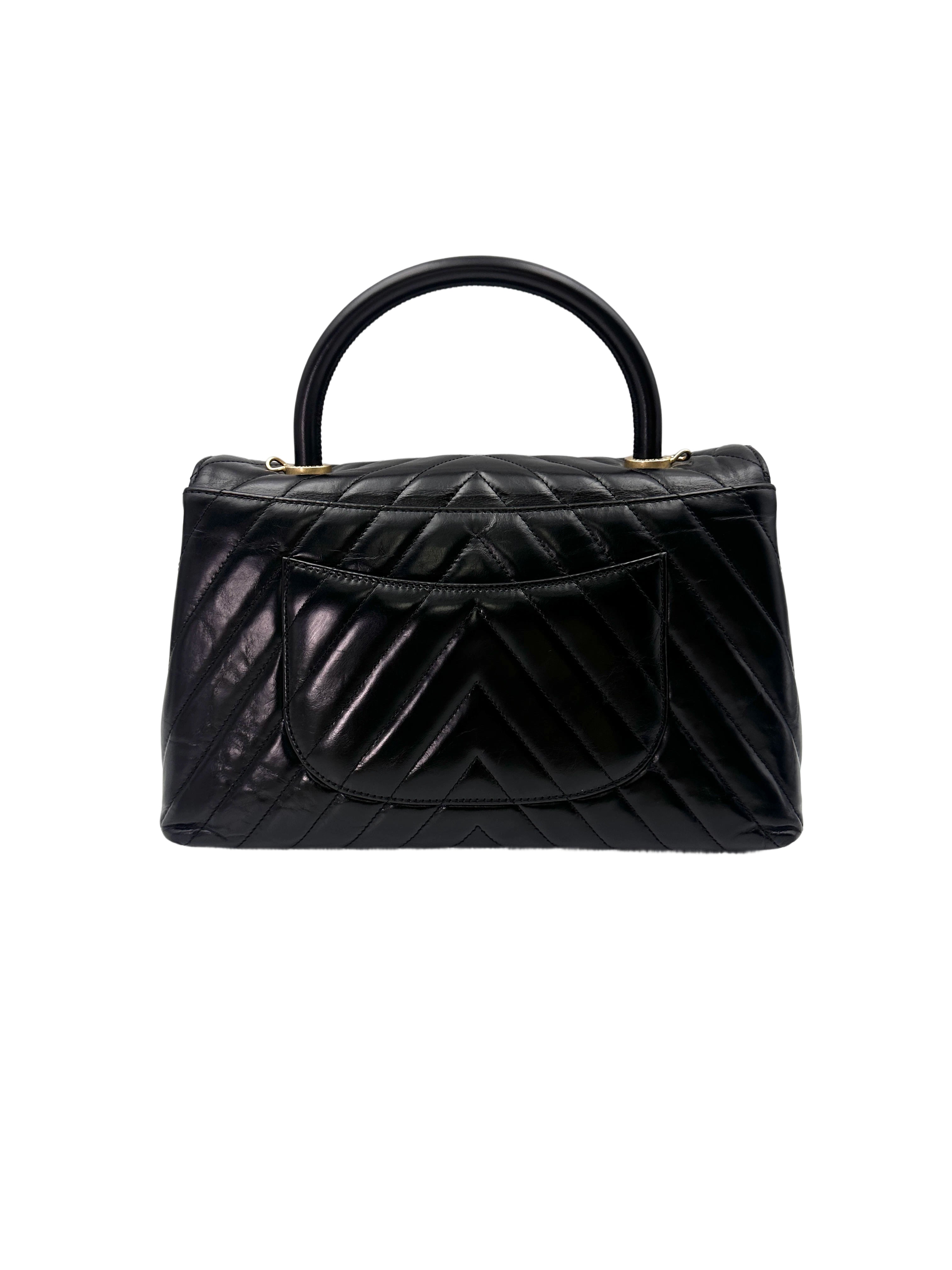Chanel CoCo Handle Black Chevron Quilted Leather Medium Size Handle Bag(24***66) CC1666