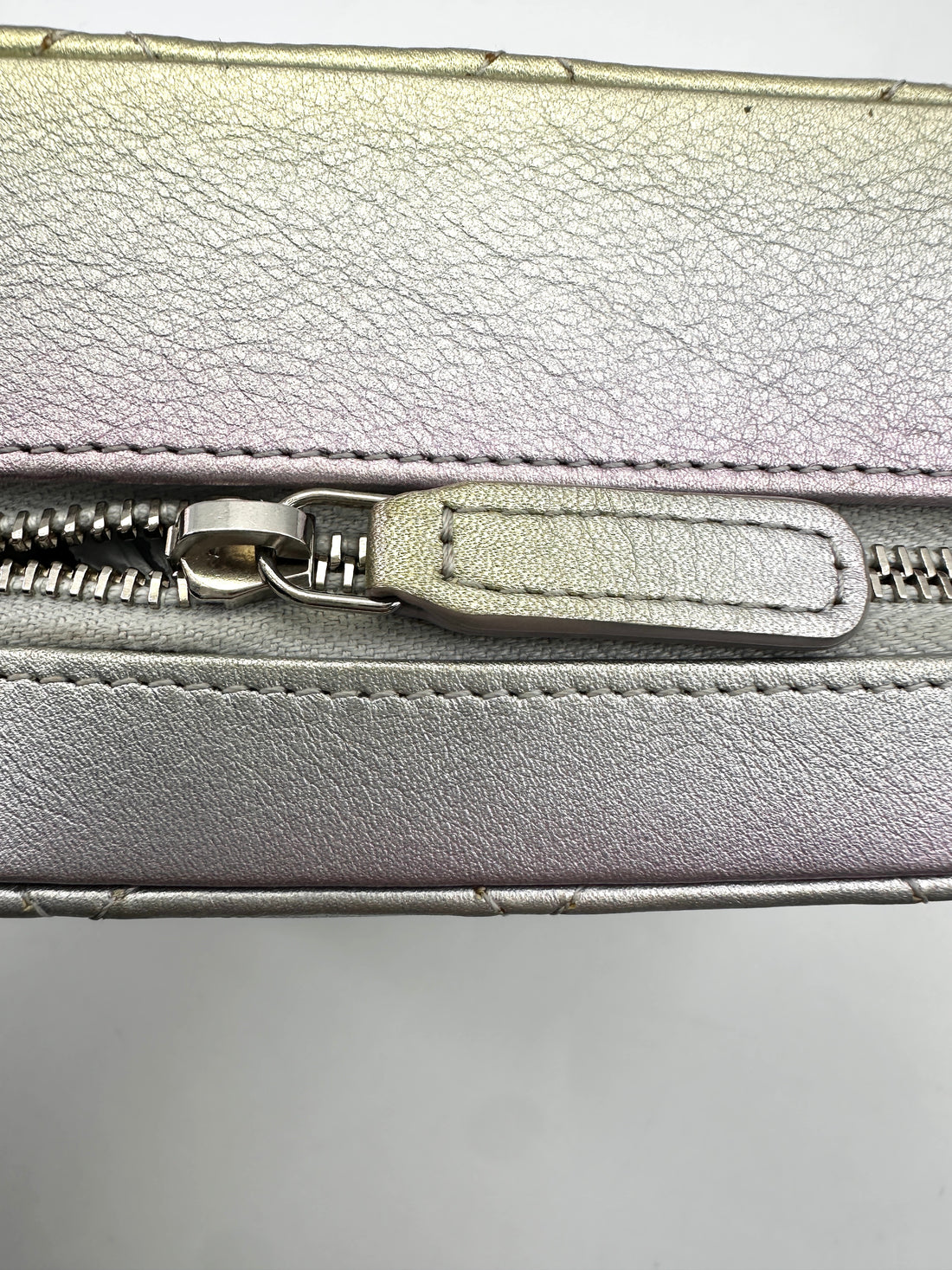 Chanel 21K Rainbow Gradient Metallic Quilted Lambskin Camera Case(31***93) CC1677