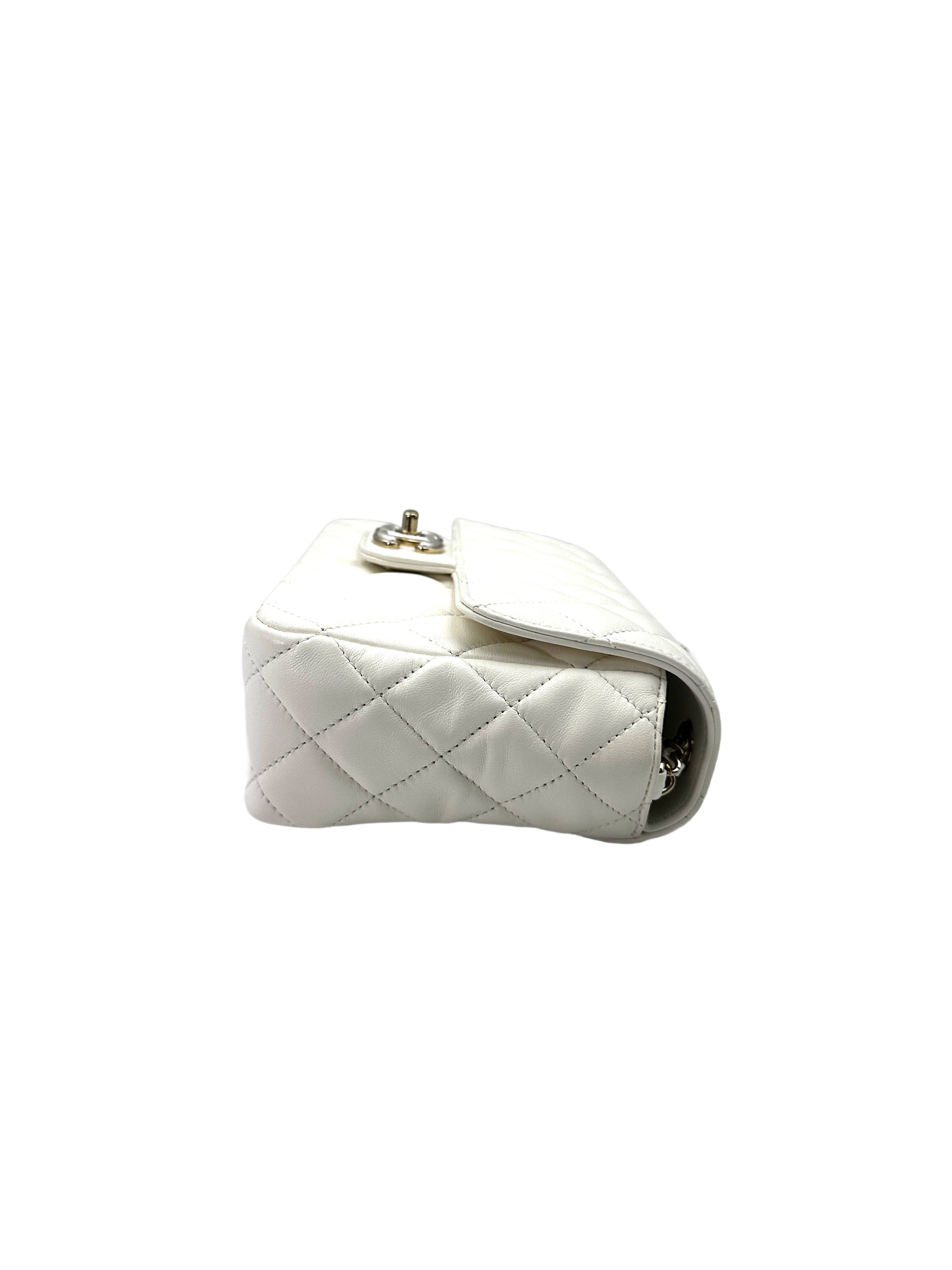 Chanel White Quilted Lambskin Flap Bag With Decorative Ball Chain(P1***EJ) CC1686