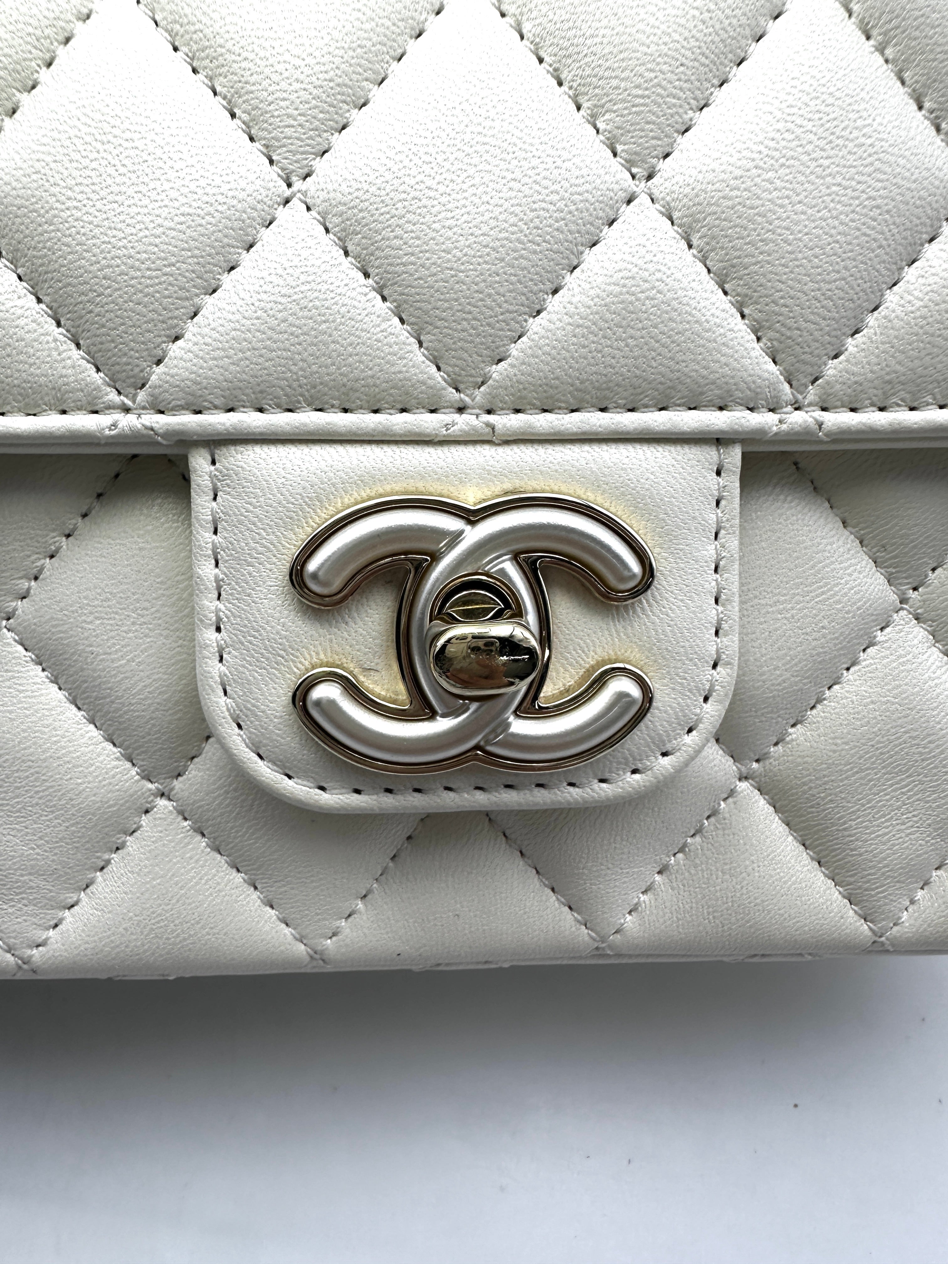 Chanel White Quilted Lambskin Flap Bag With Decorative Ball Chain(P1***EJ) CC1686