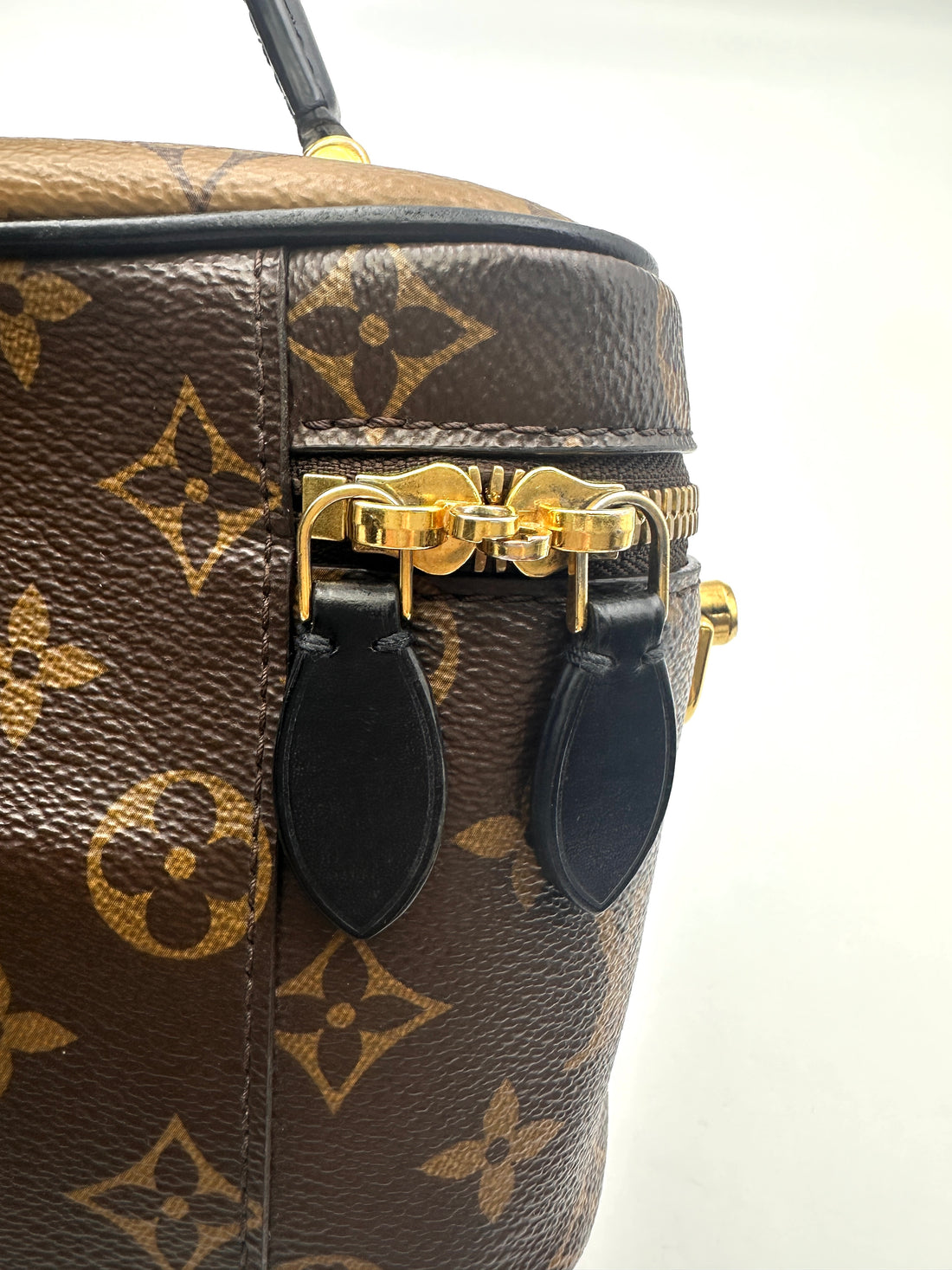 Louis Vuitton Vanity PM Monogram Canvas Handle Bag LV2374