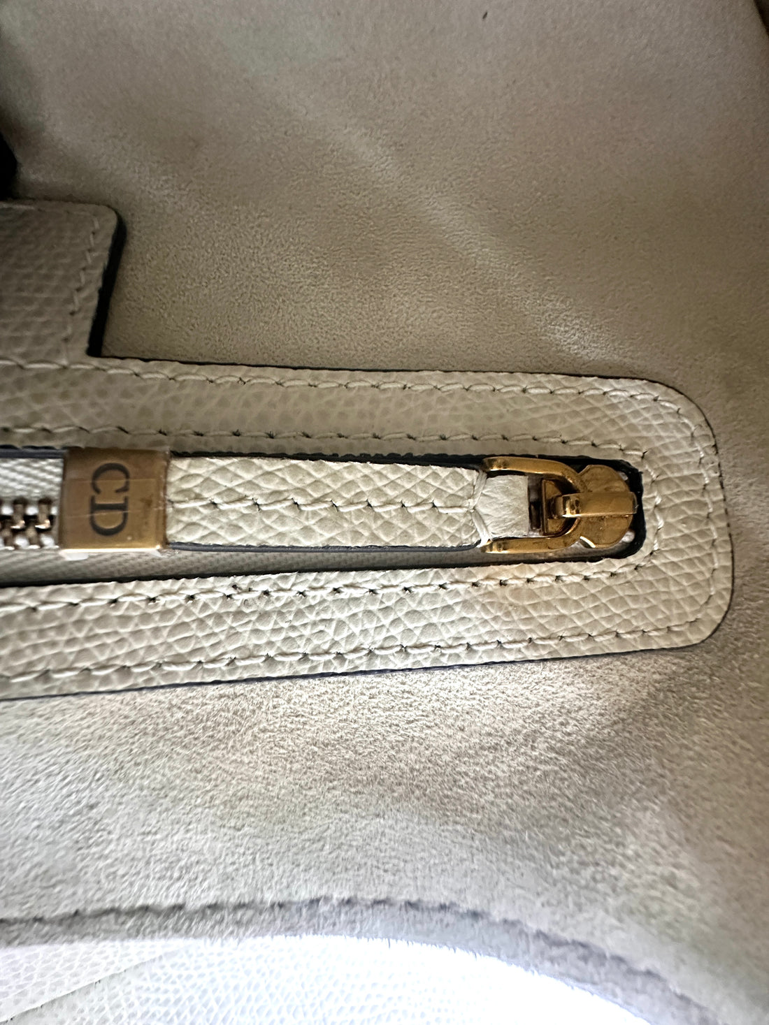 Christian Dior White Leather Saddle Bag DR645