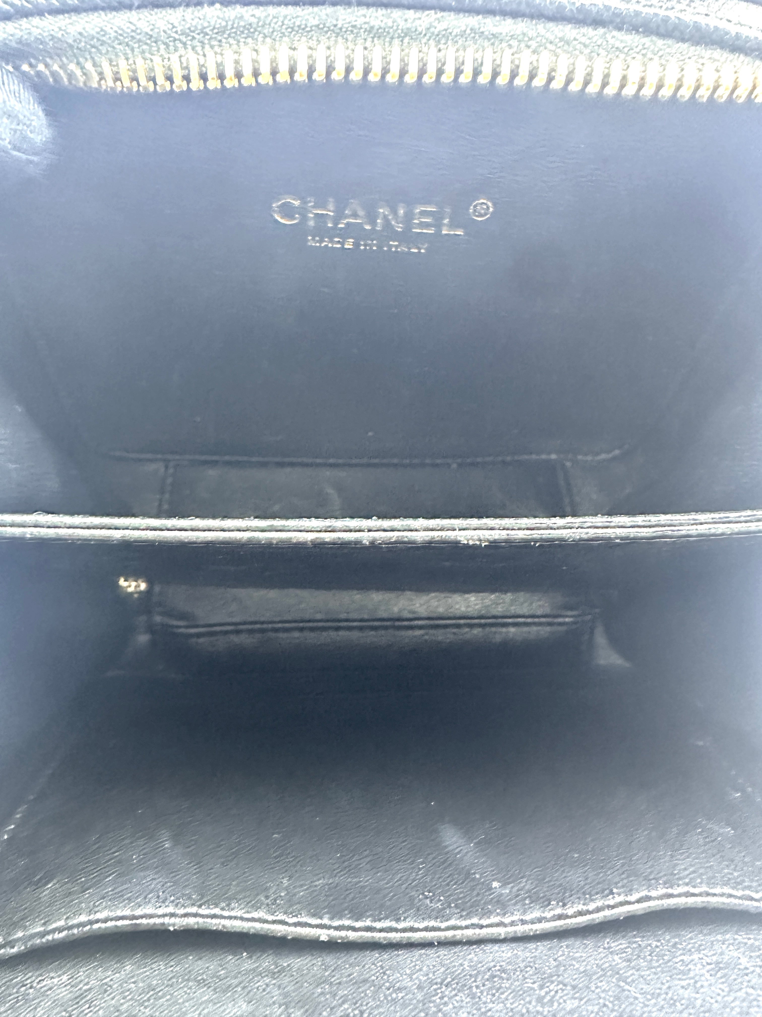 Chanel CC Filigree Black Quilted Calfskin Top Handle Vanity Case(25***62) CC1692