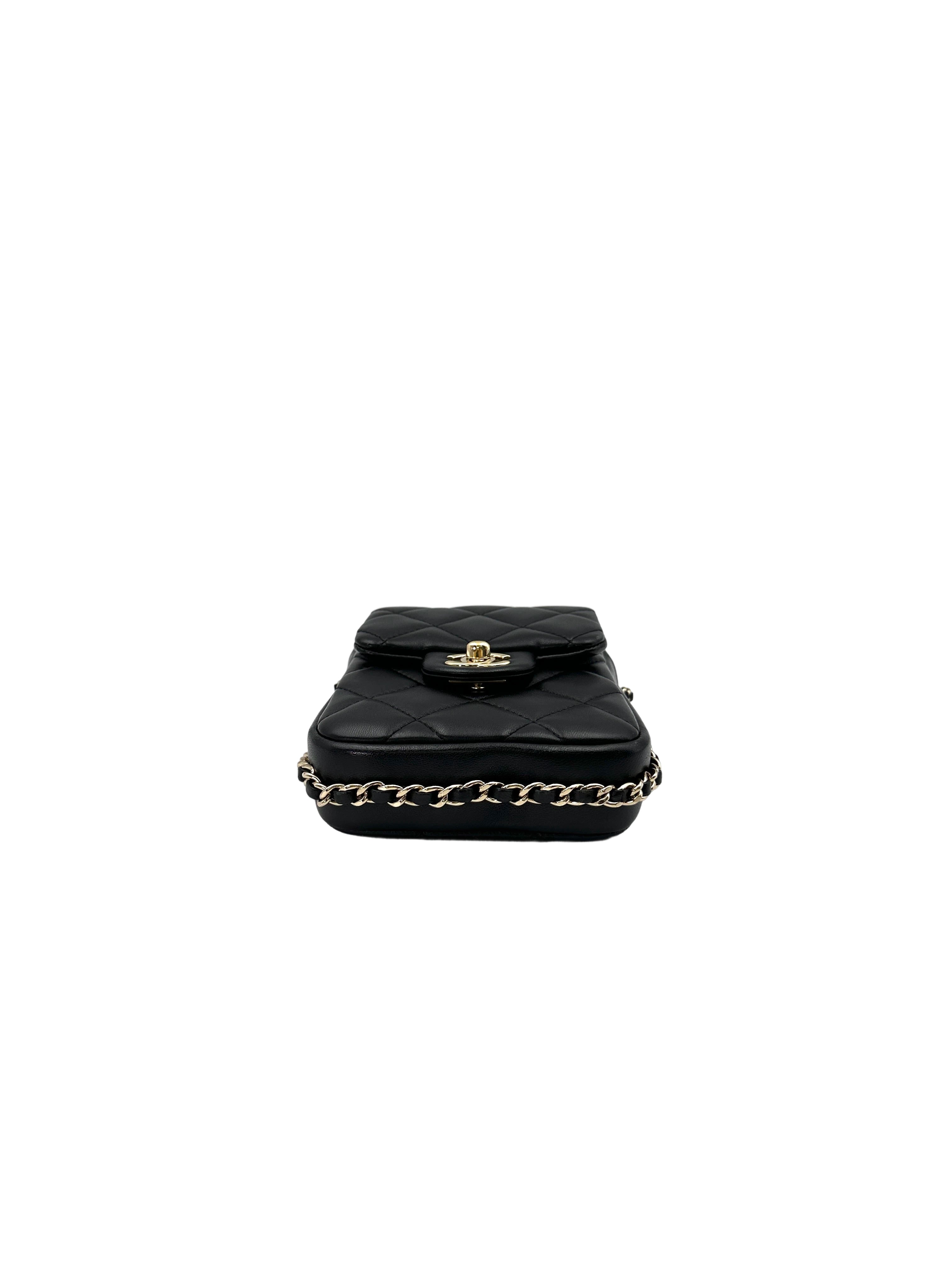Chanel 20P Black Quilted Leather Phone Holder With Pearl Chain(29***77) CC1694