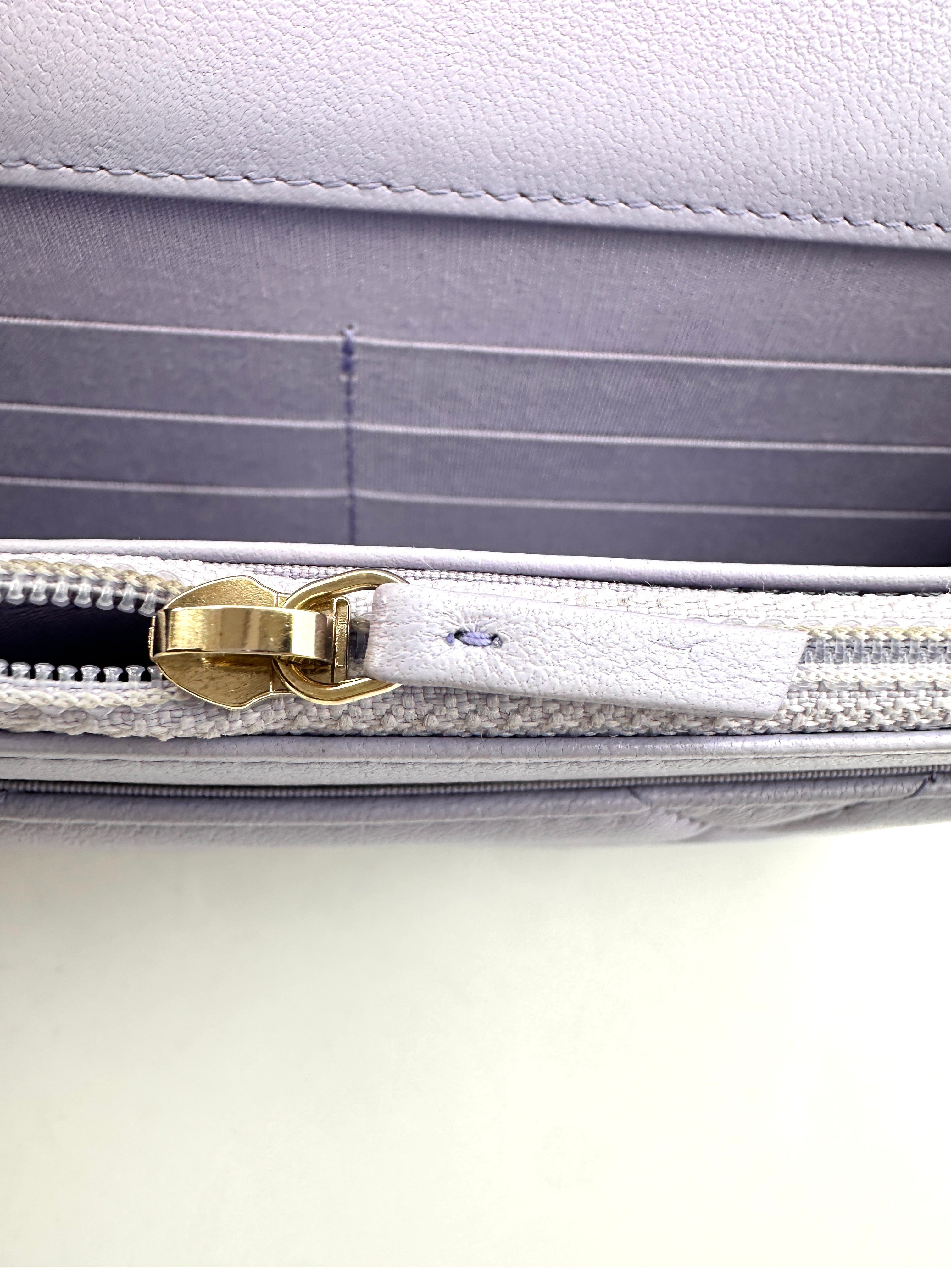 Chanel 21K 19 Light Purple Quilted Leather Wallet On Chain(N3***6L) IRIS131