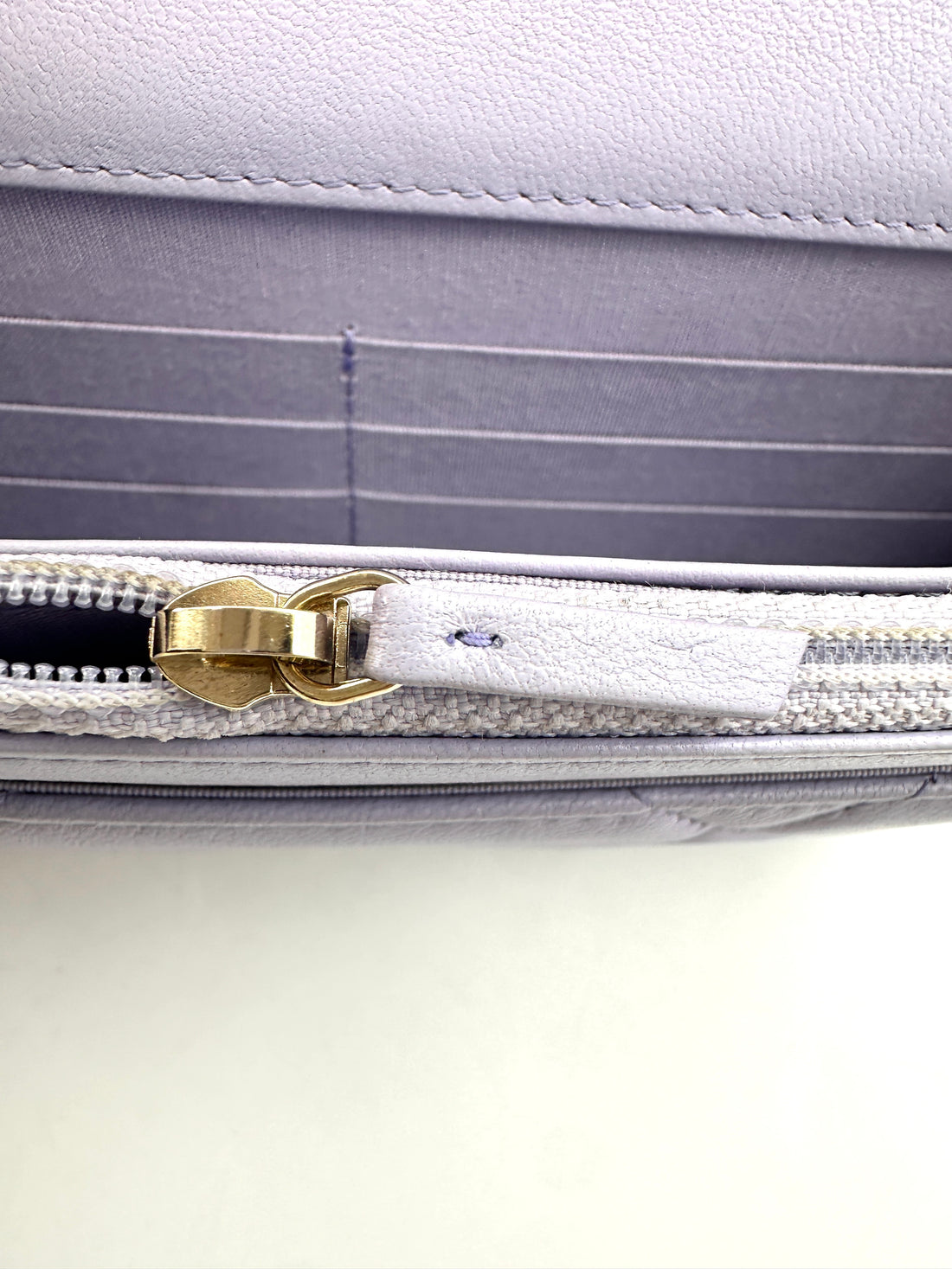 Chanel 21K 19 Light Purple Quilted Leather Wallet On Chain(N3***6L) IRIS131