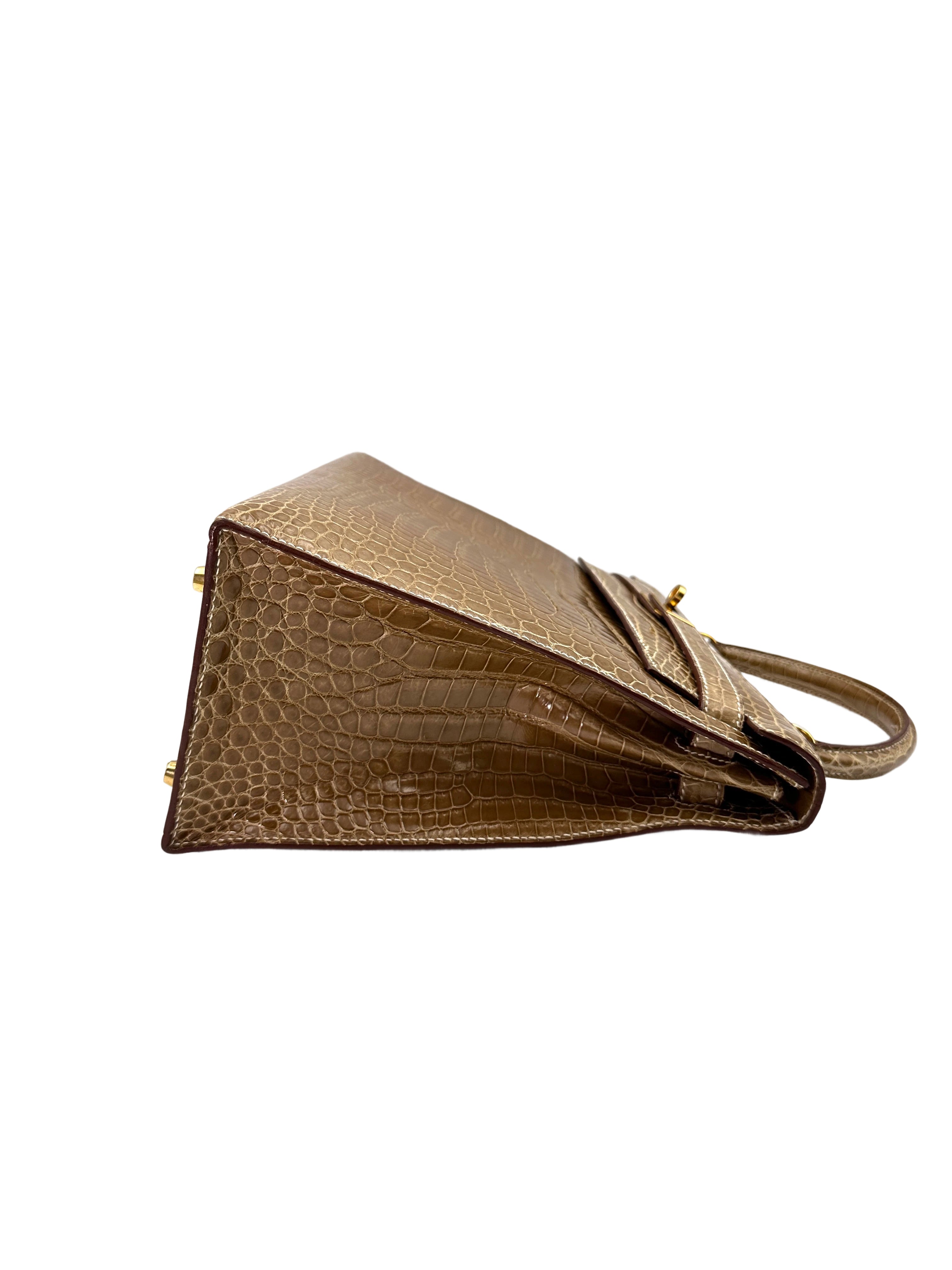 Hermes Kelly Shiny Alligator Handle Bag With Gold Hardware HR87