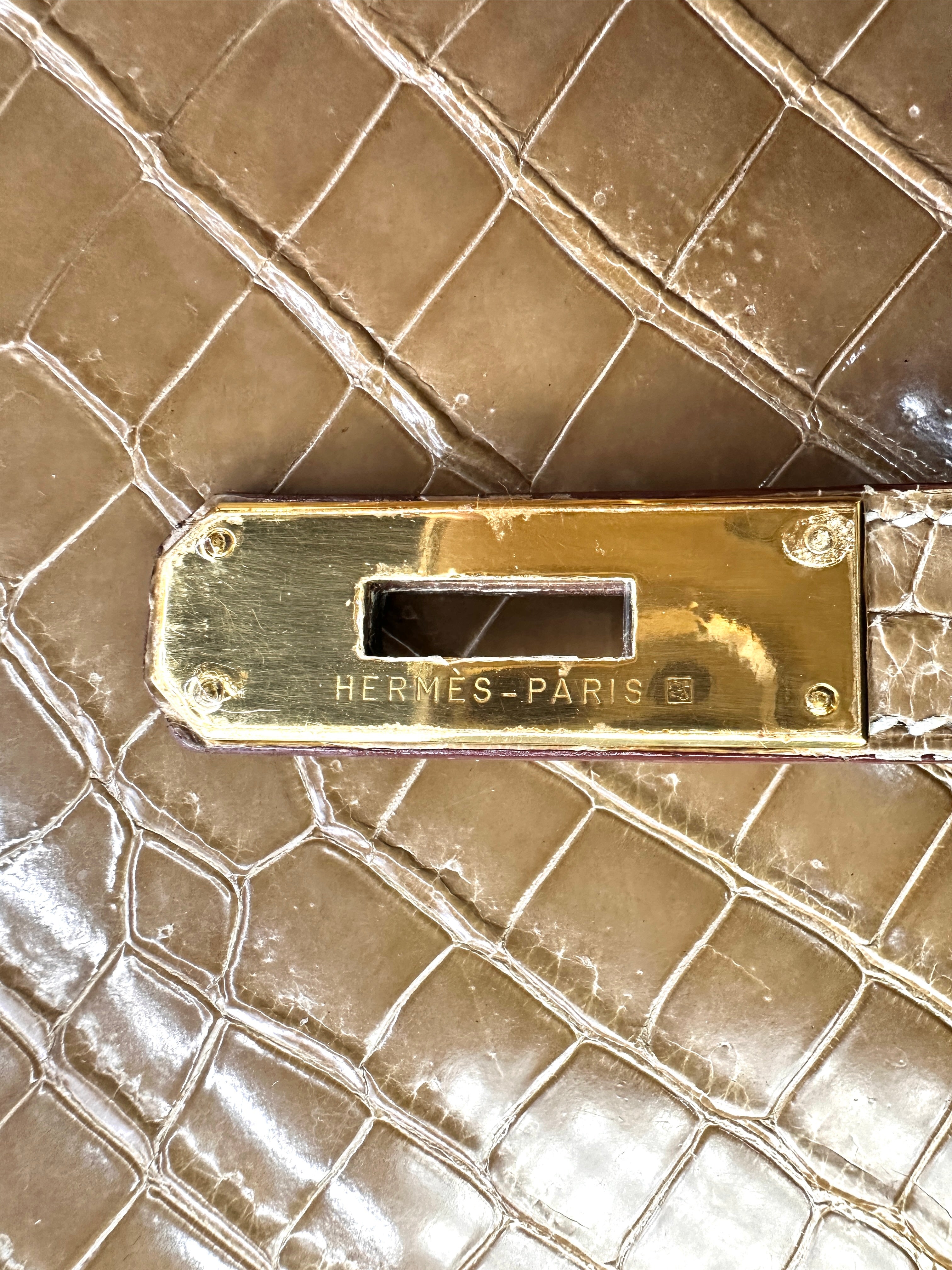 Hermes Kelly Shiny Alligator Handle Bag With Gold Hardware HR87
