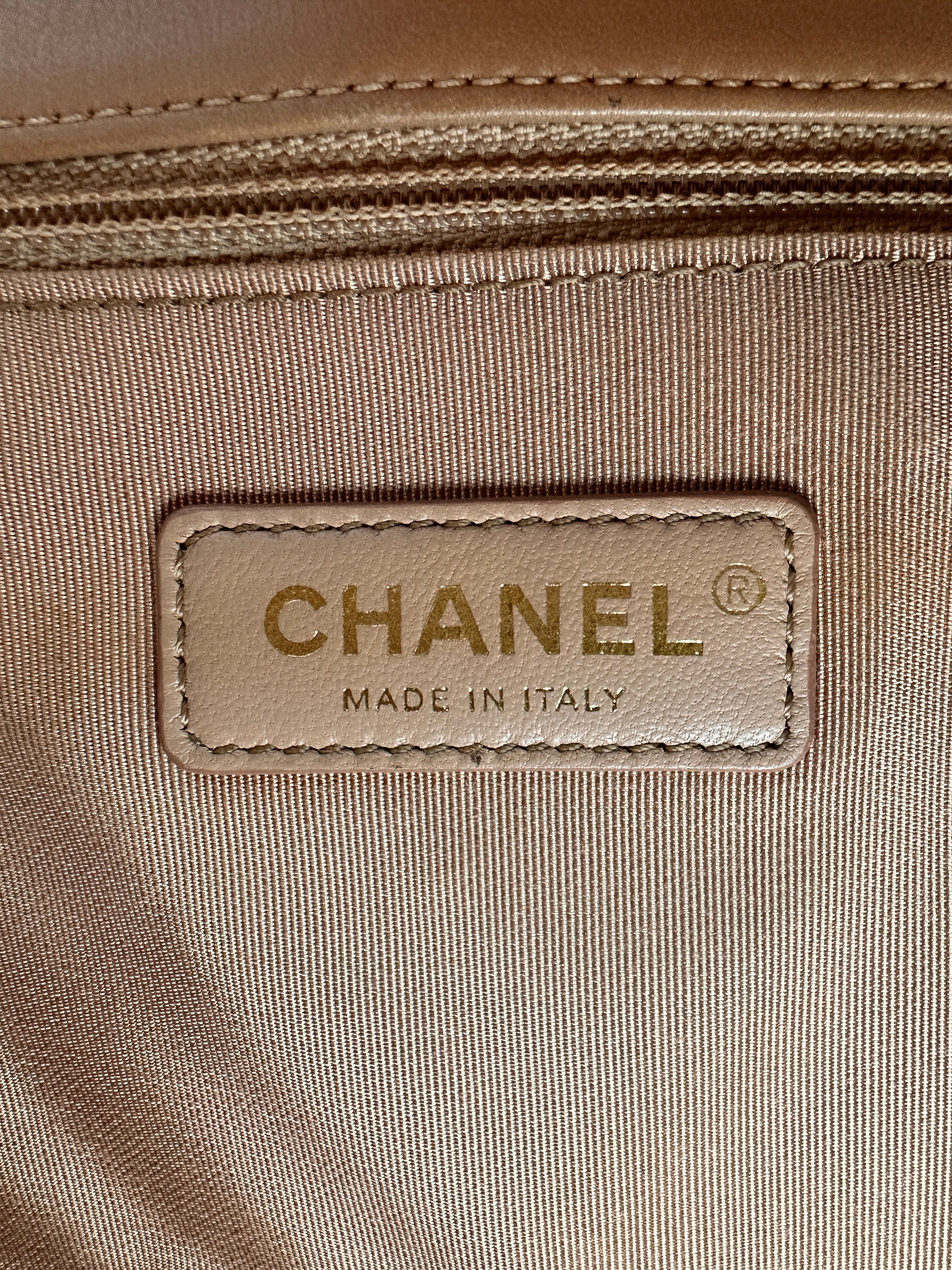 Chanel Brown Chevron Quilted Leather Shoulder Bag With Gold Hardware(24***87) IRIS135