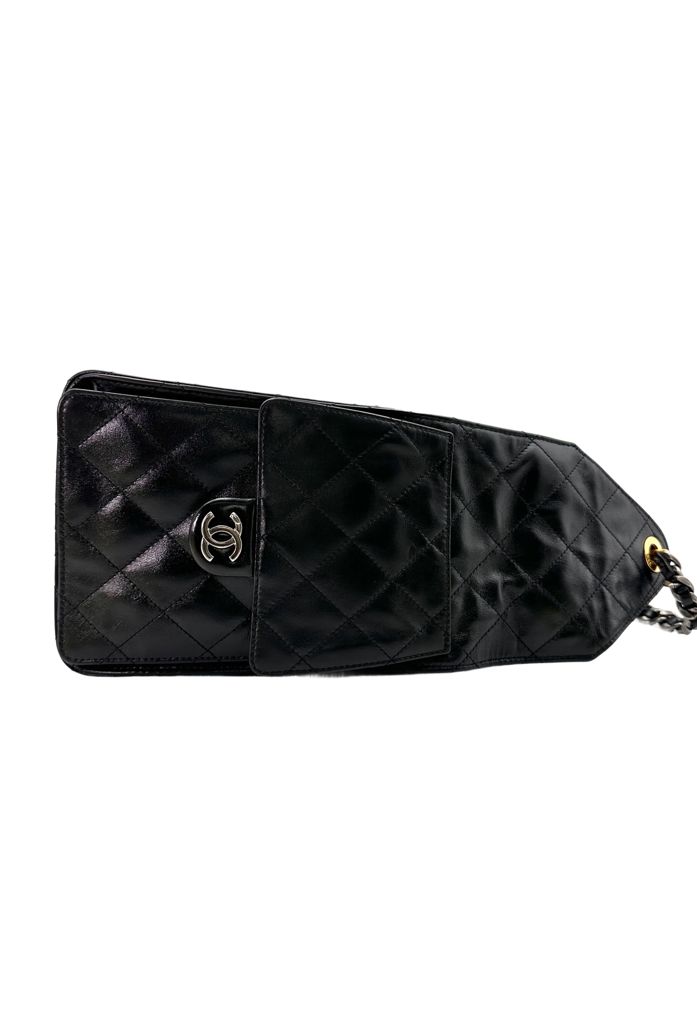 Chanel 25 Black Quilted Leather Medium Size Hobo Bag With Gold Hardware(T3***41) CC1700