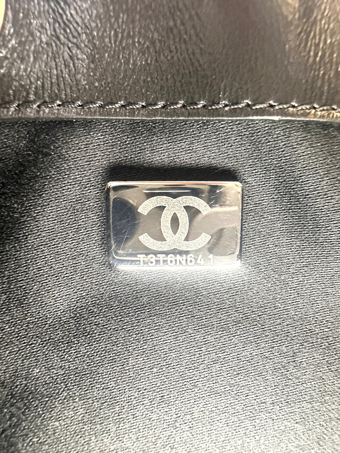 Chanel 25 Black Quilted Leather Medium Size Hobo Bag With Gold Hardware(T3***41) CC1700