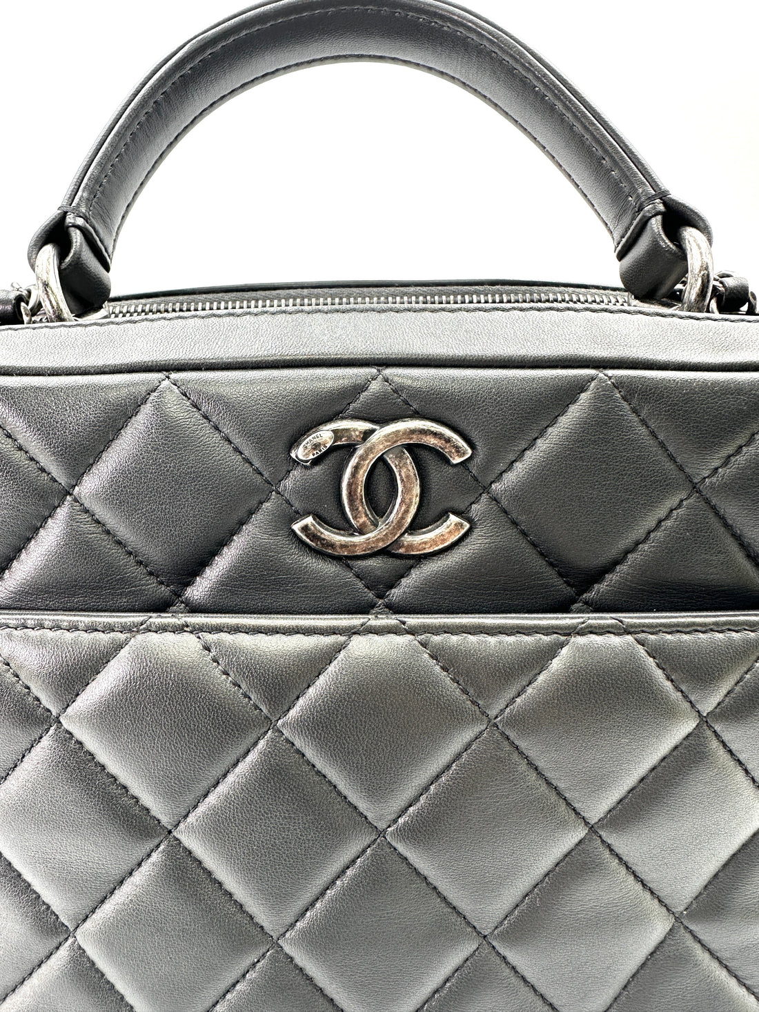 Chanel Trendy CC Black Quilted Lambskin Medium Size Bowling Bag(21***25) IRIS122