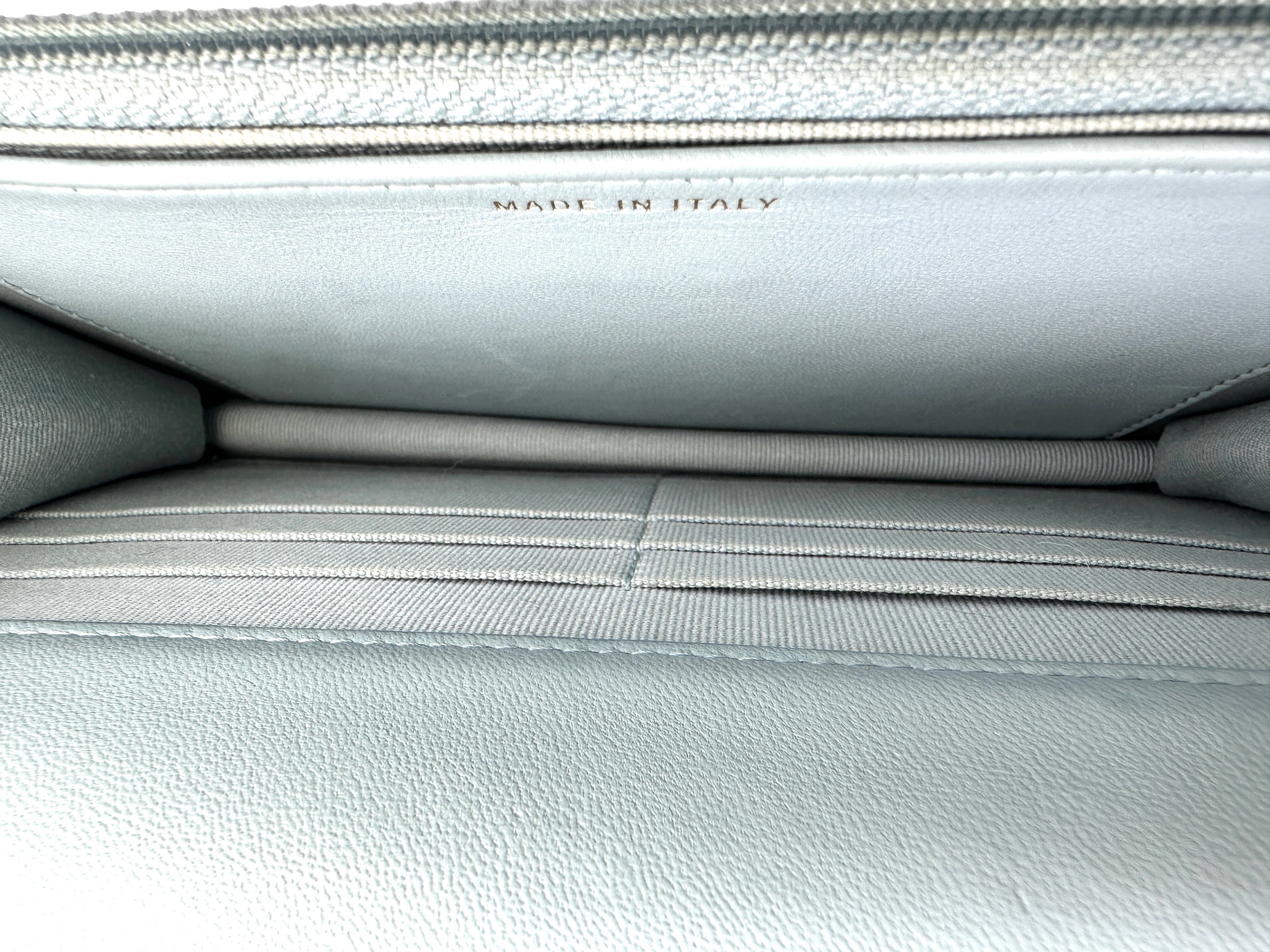 Chanel 22P Light Blue Quilted Lambskin Wallet On Chain(XL***XJ) IRIS139