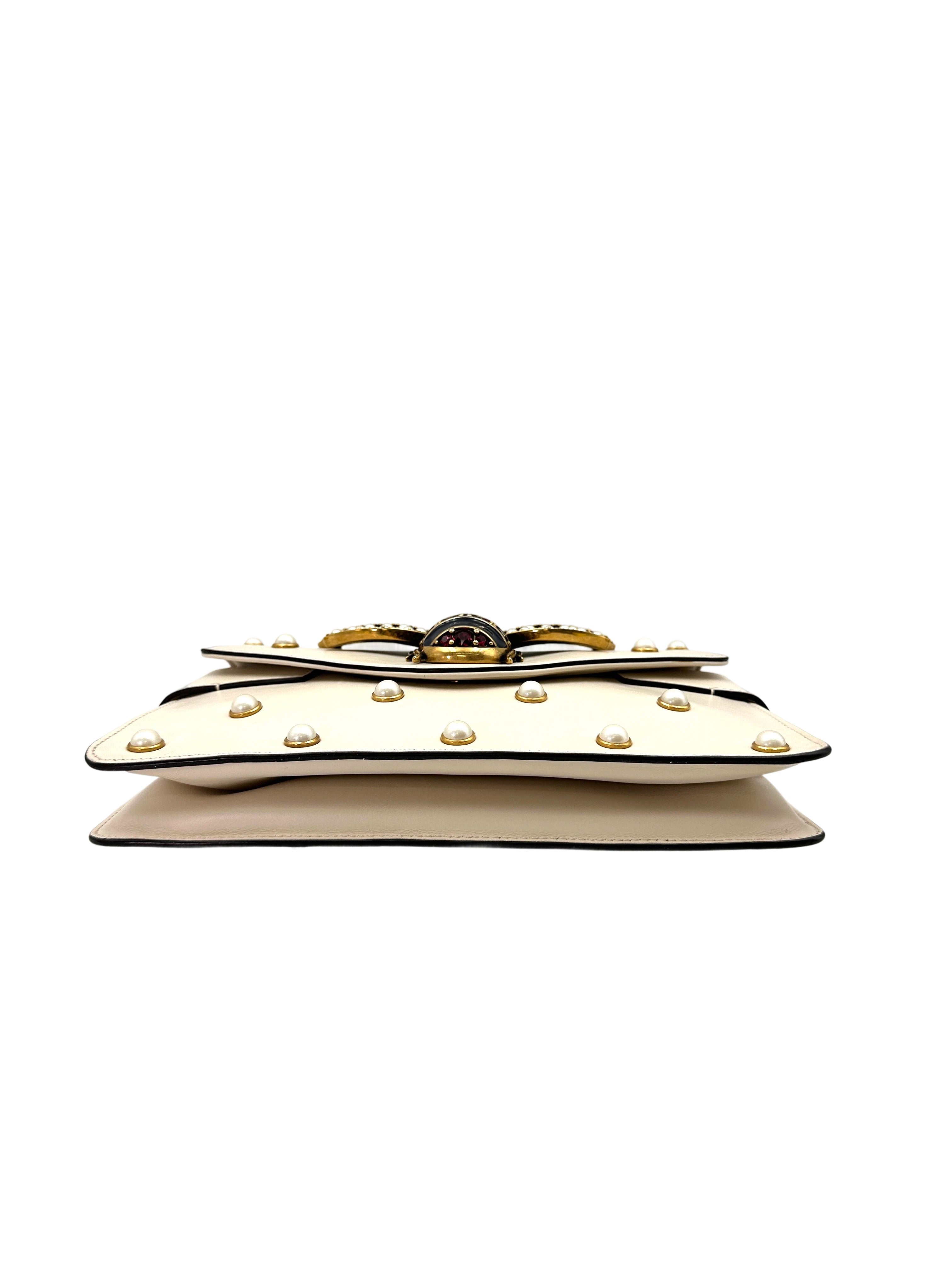 Gucci Queen Margaret Broadway Bee White Leather Pearl Studded Shoulder Bag GG833