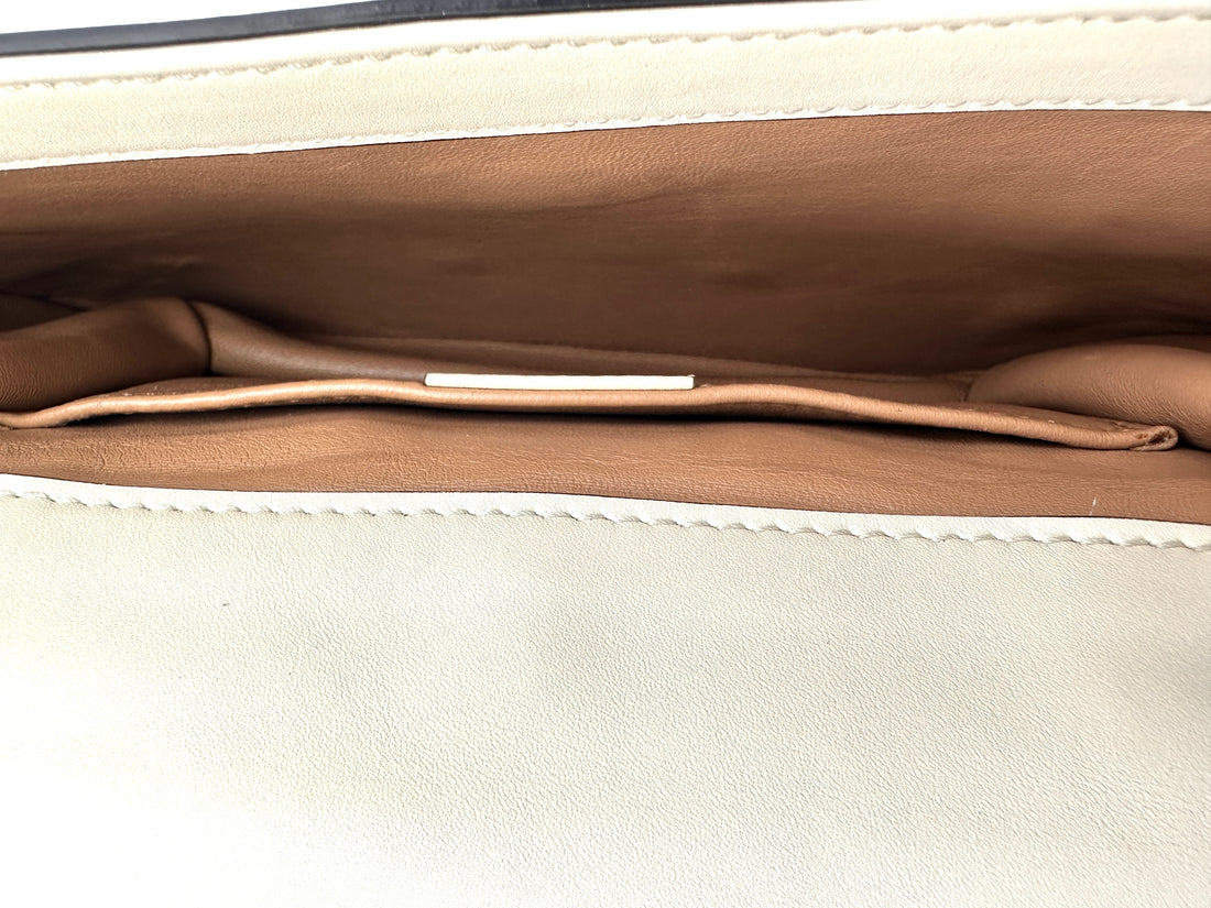 Gucci Queen Margaret Broadway Bee White Leather Pearl Studded Shoulder Bag GG833