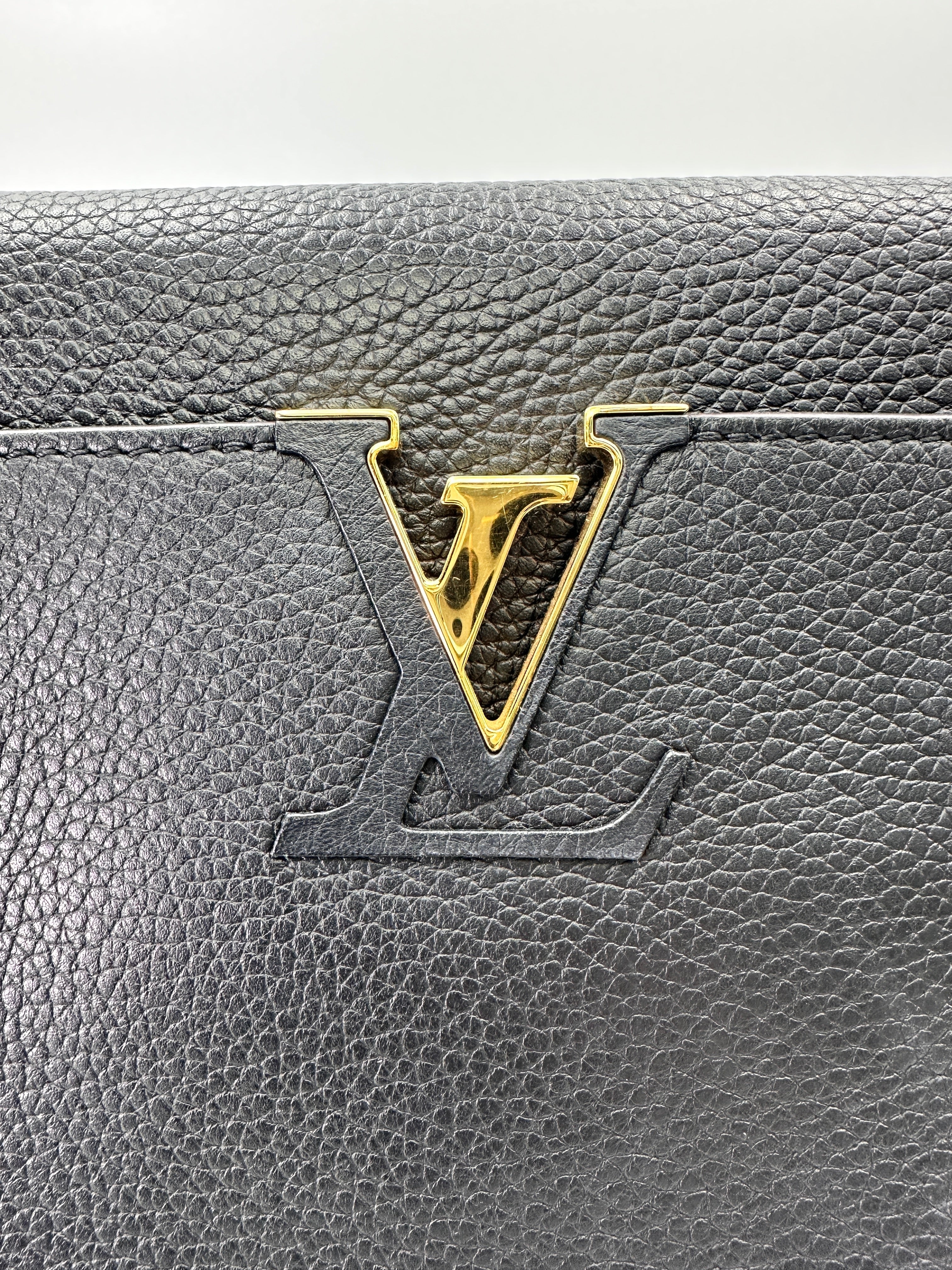 Louis Vuitton Capucines GM Black Calfskin Handle Bag LV2386