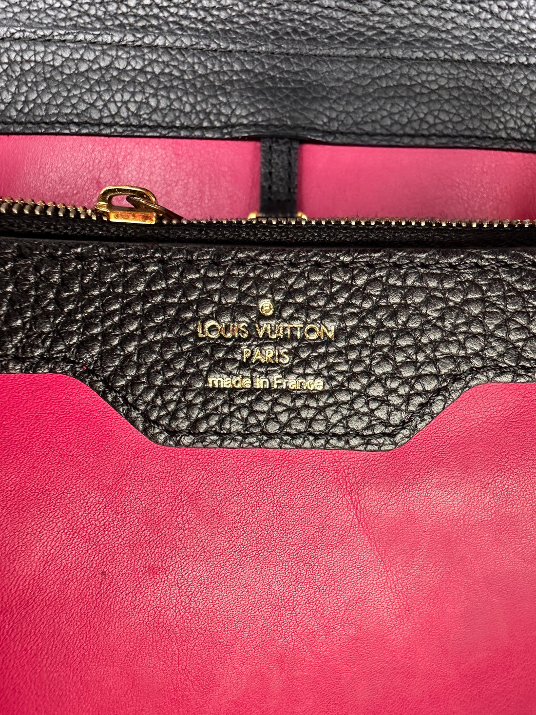 Louis Vuitton Capucines GM Black Calfskin Handle Bag LV2386
