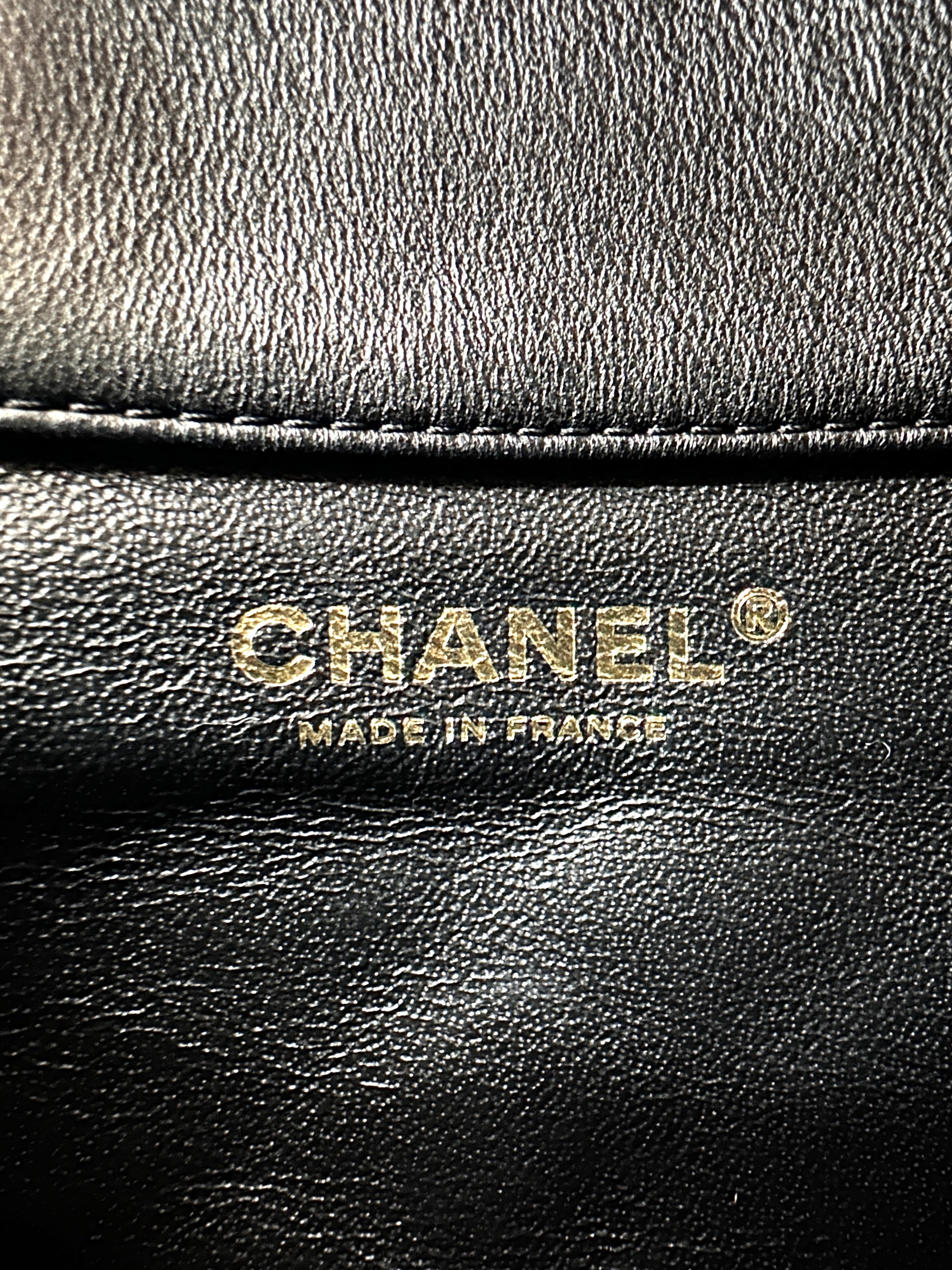 Chanel "Knock On Wood" Black Quilted Leather Top Handle Flap Bag(26***01) IRIS142