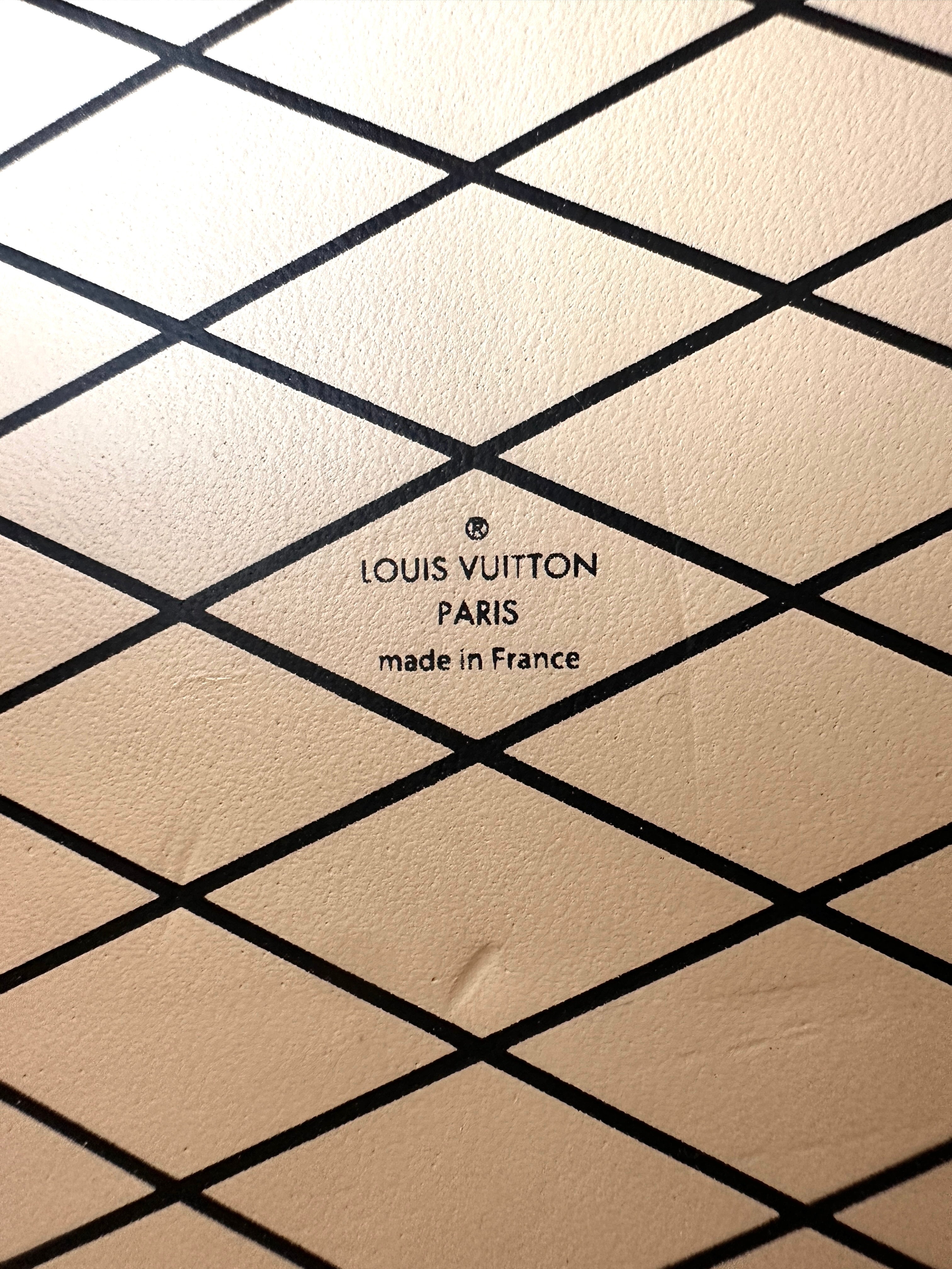 Louis Vuitton Petite Malle Pink Epi Leather Shoulder Bag LV2390