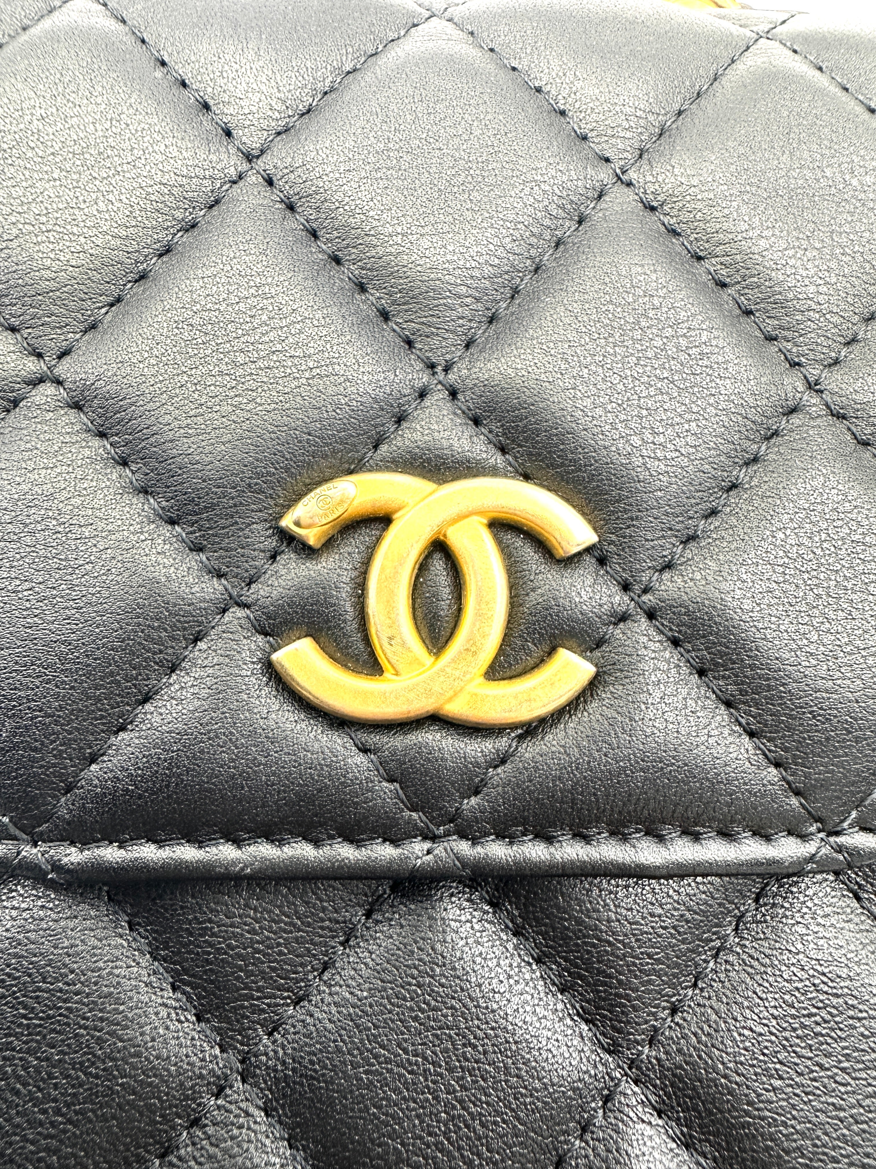 Chanel Black Quilted Lambskin Phone Holder With Pearl Chain(31***28) CC1716
