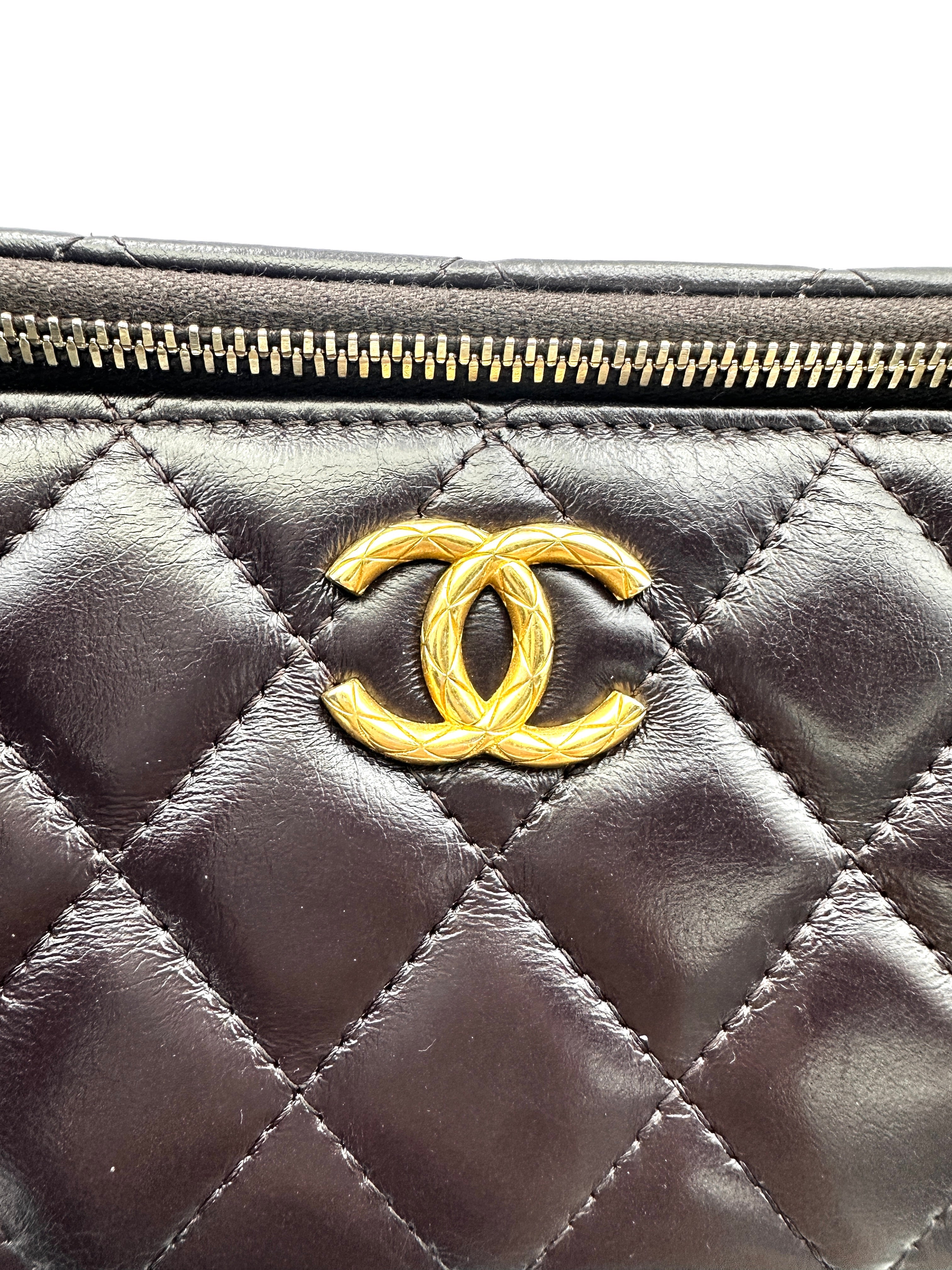 Chanel Purple Quilted Leather Vanity Case With Gold Hardware(PG***N4) CC1715