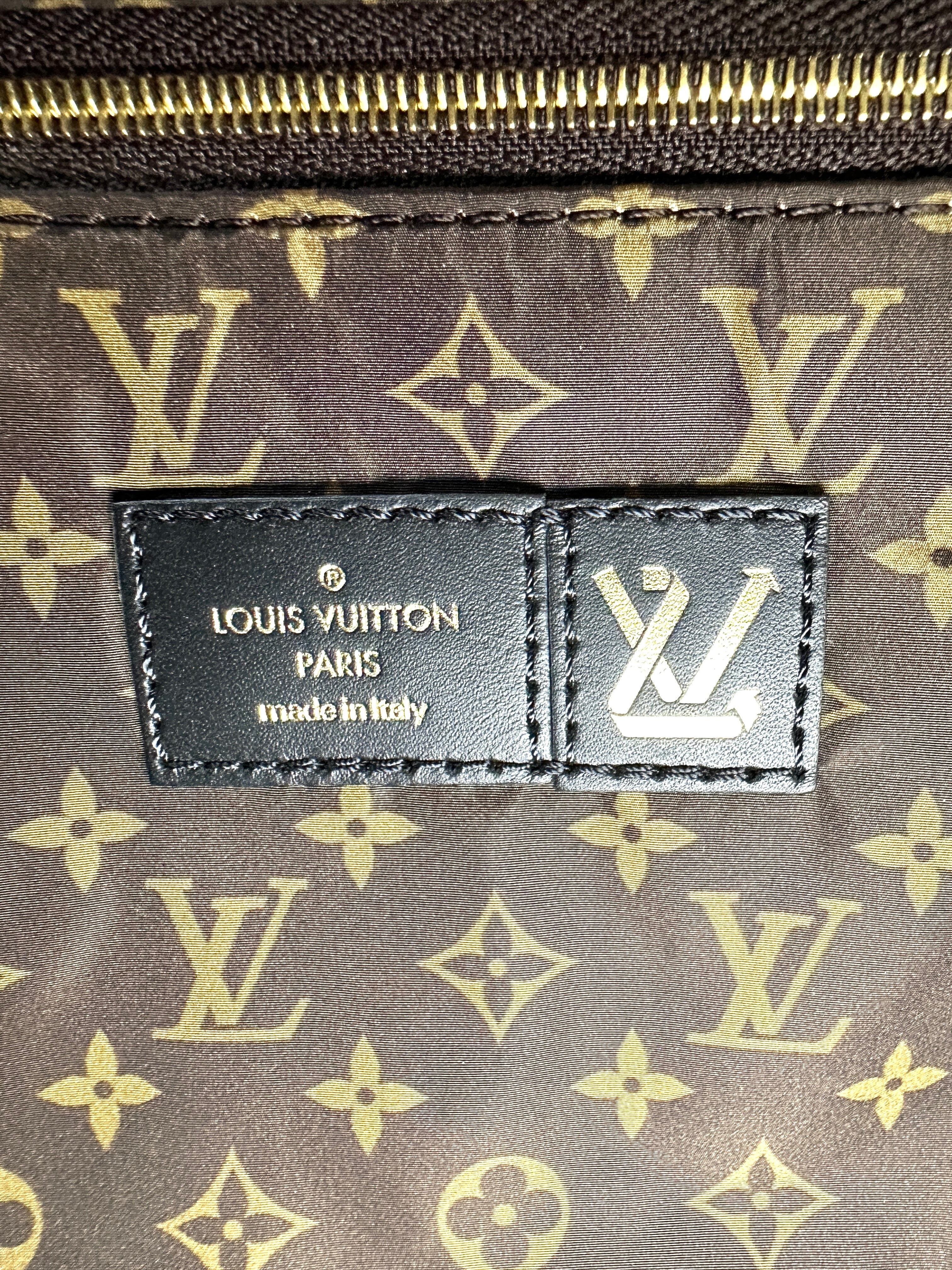 Louis Vuitton Pillow OnTheGo Black Econyl Monogram Puffer Handle Bag LV2395