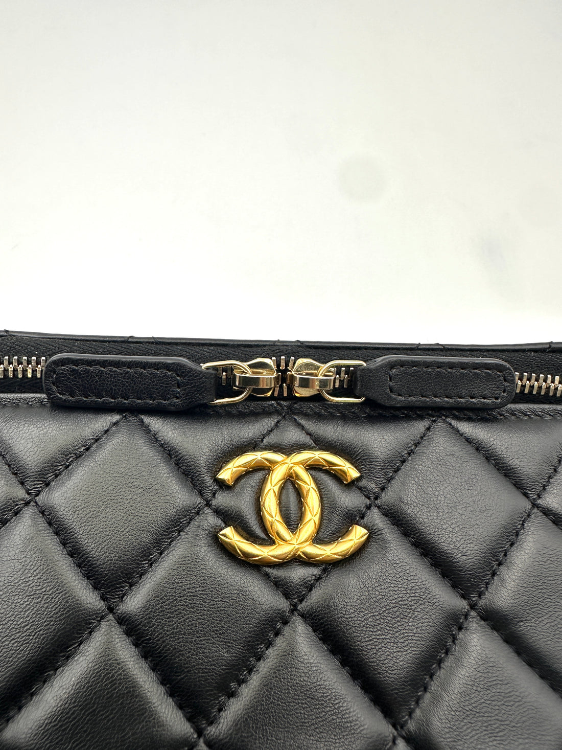 Chanel Black Quilted Lambskin Vanity Case With Gold Hardware(UA***61) CC1721