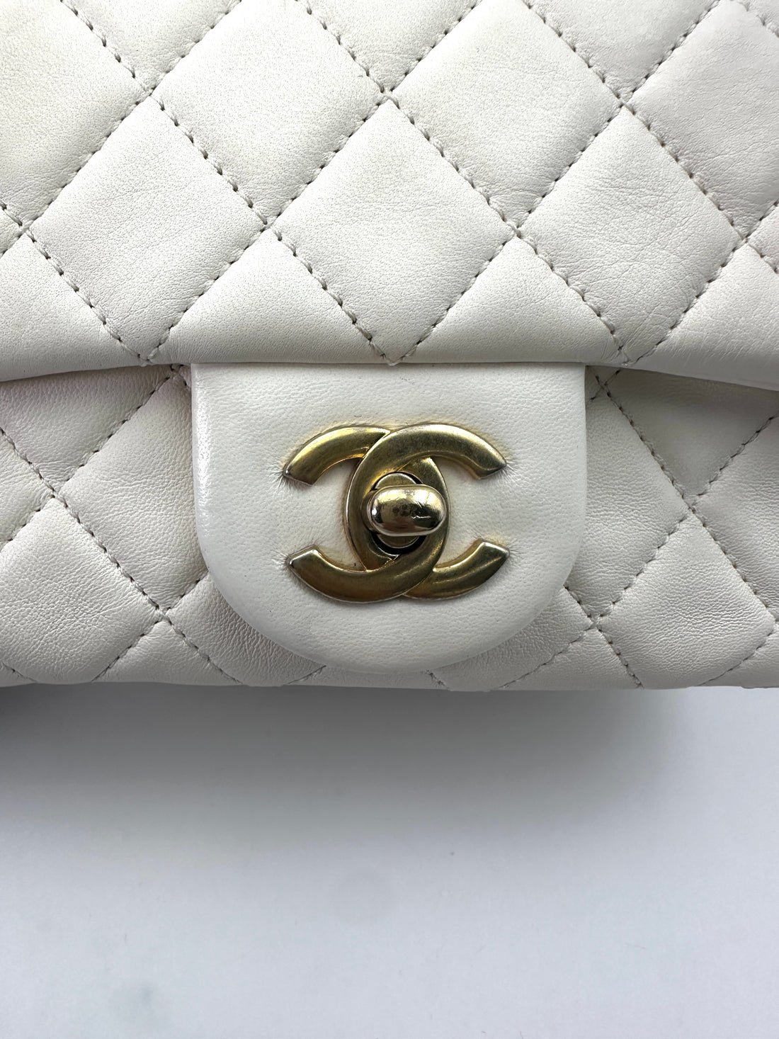 Chanel White Quilted Lambskin Pearl Crush Flap Bag(30***03) IRIS132