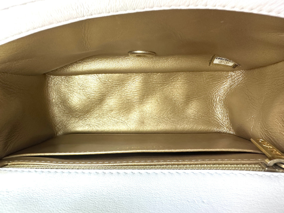 Chanel White Quilted Lambskin Pearl Crush Flap Bag(30***03) IRIS132