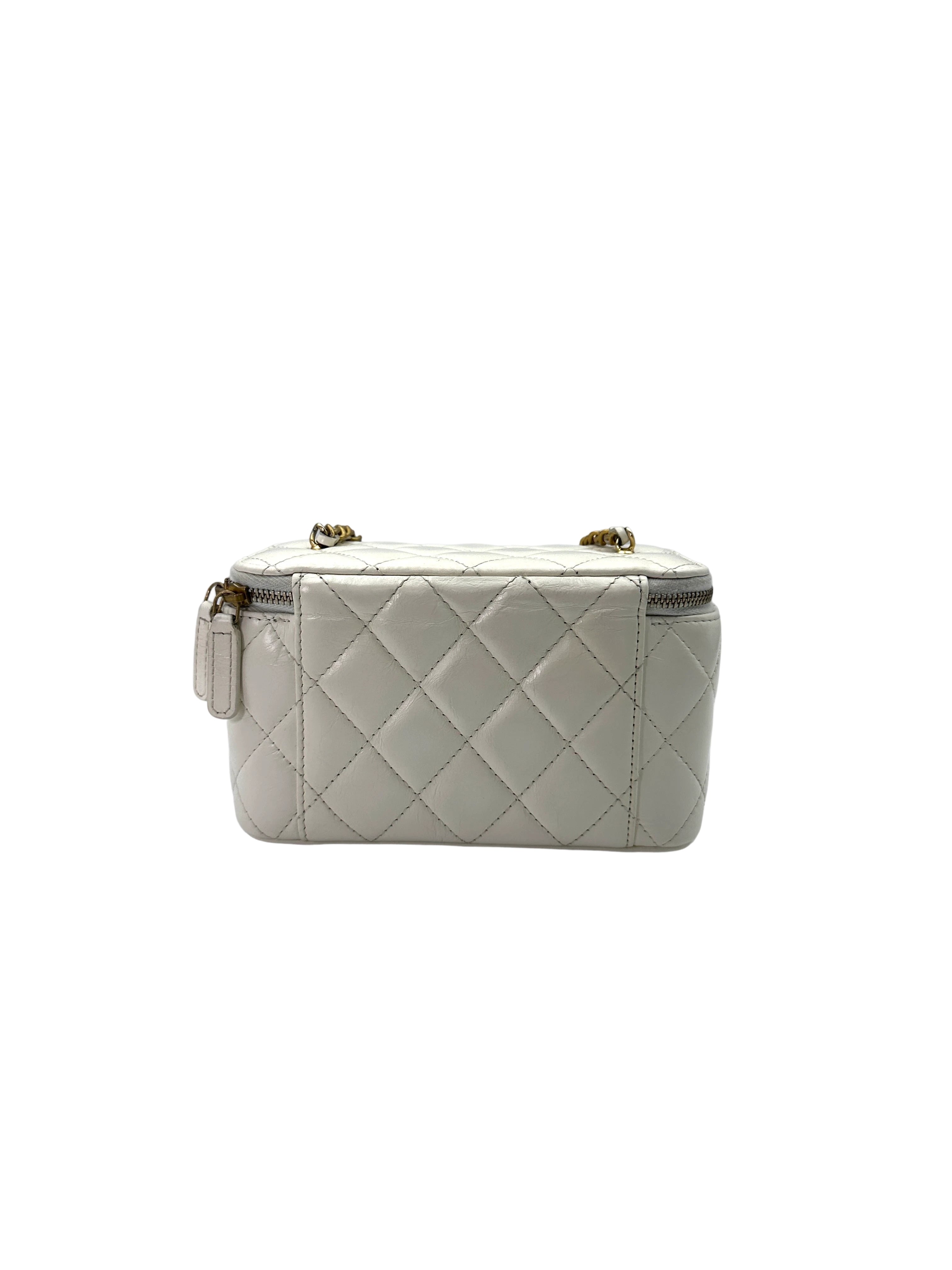 Chanel White Quilted Calfskin Vanity Case With Gold Hardware(E1***U2) CC1723