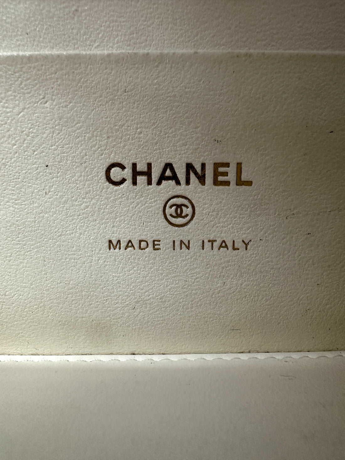 Chanel White Quilted Calfskin Vanity Case With Gold Hardware(E1***U2) CC1723