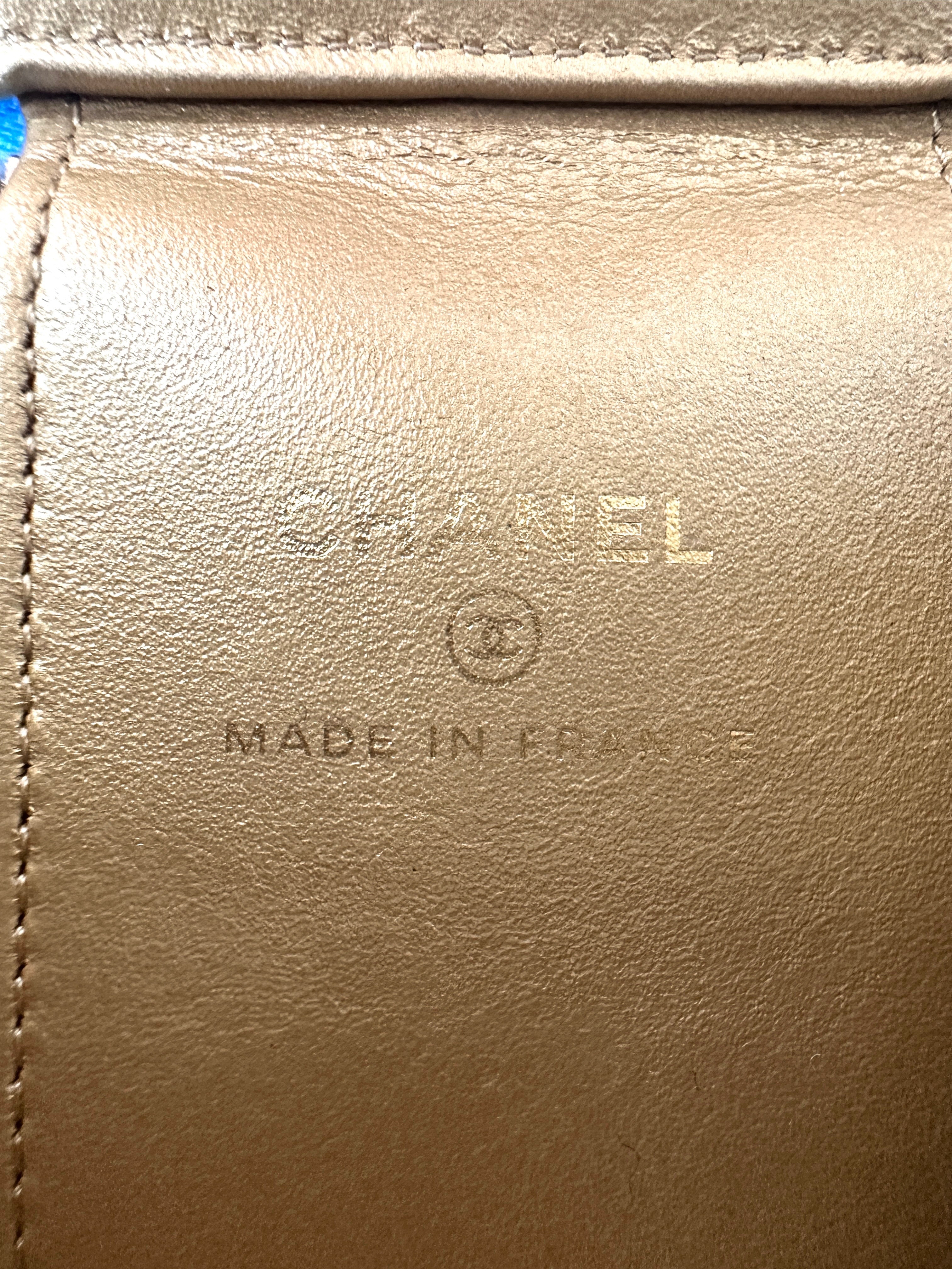 Chanel 22S Blue Quited Lambskin Vanity Case With Gold Hardware(31***39) CC1722