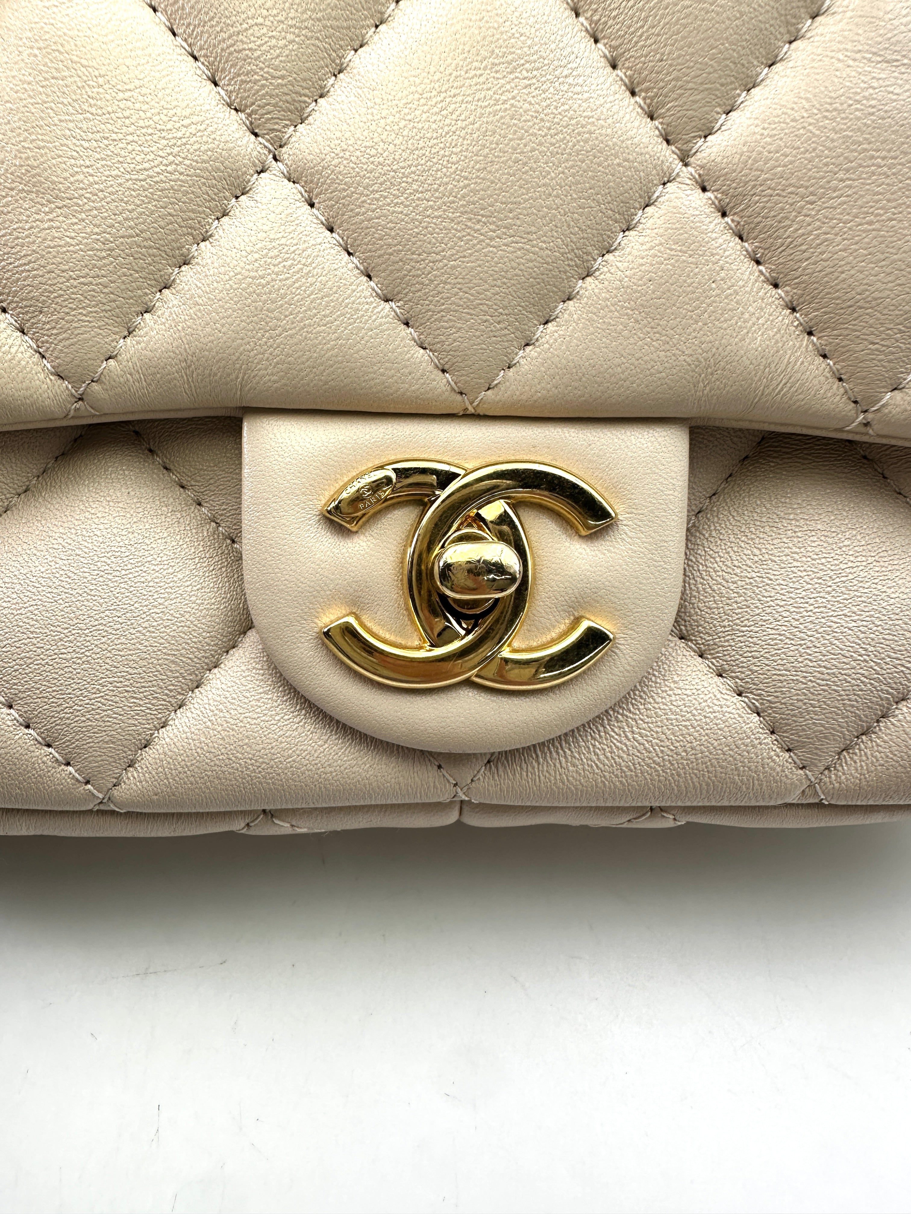 Chanel 23P Beige Quilted Leather Flap Bag With Gold Hardware(J8***31) IRIS144