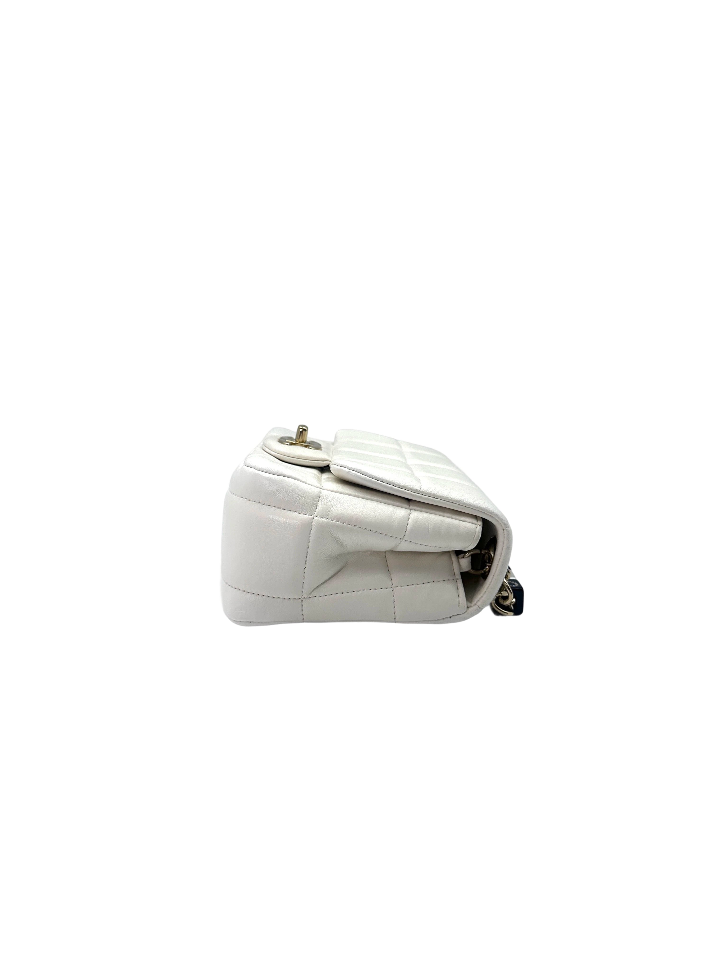Chanel White Quilted Leather Flap Bag With Gold Hardware(AE***4E) CC1734