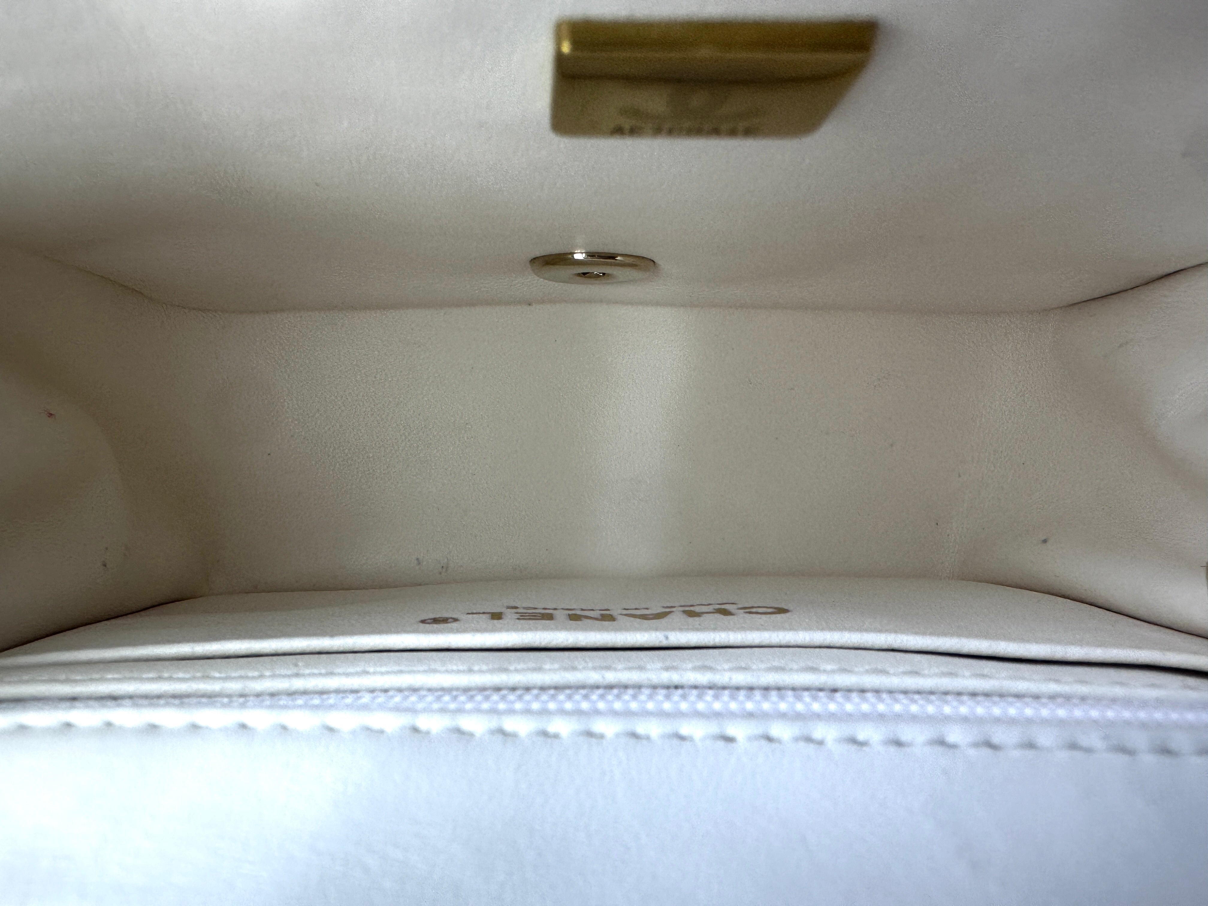 Chanel White Quilted Leather Flap Bag With Gold Hardware(AE***4E) CC1734