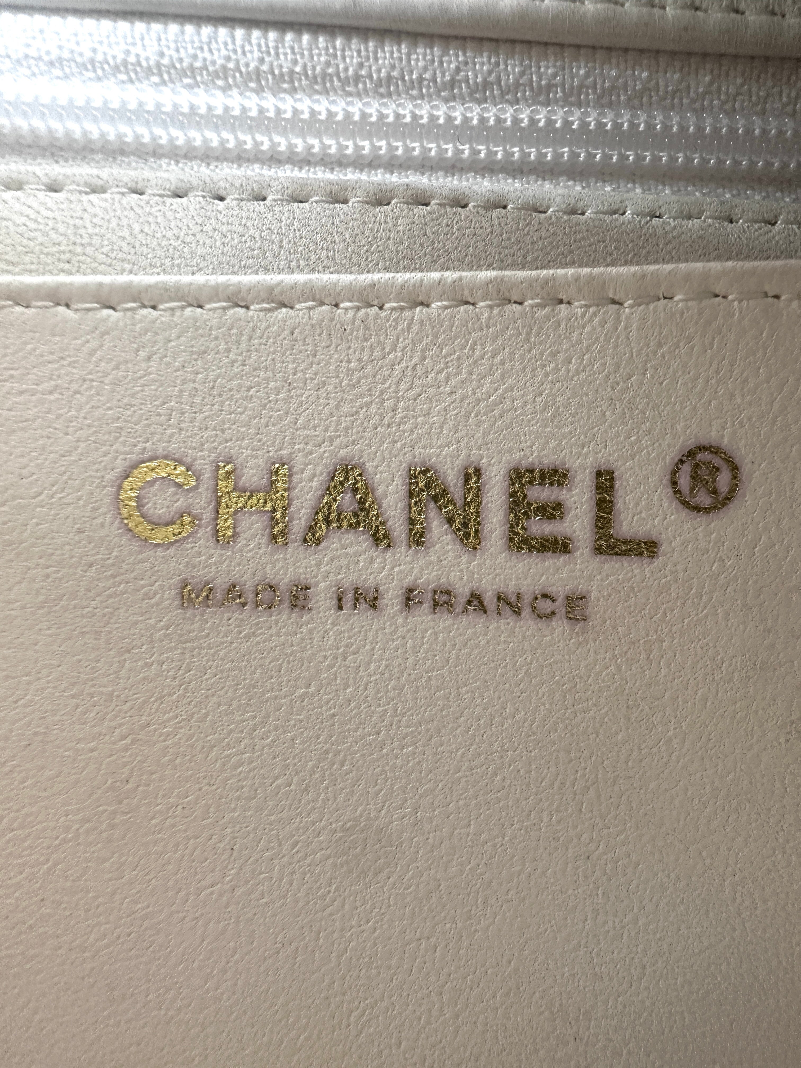 Chanel White Quilted Leather Flap Bag With Gold Hardware(AE***4E) CC1734