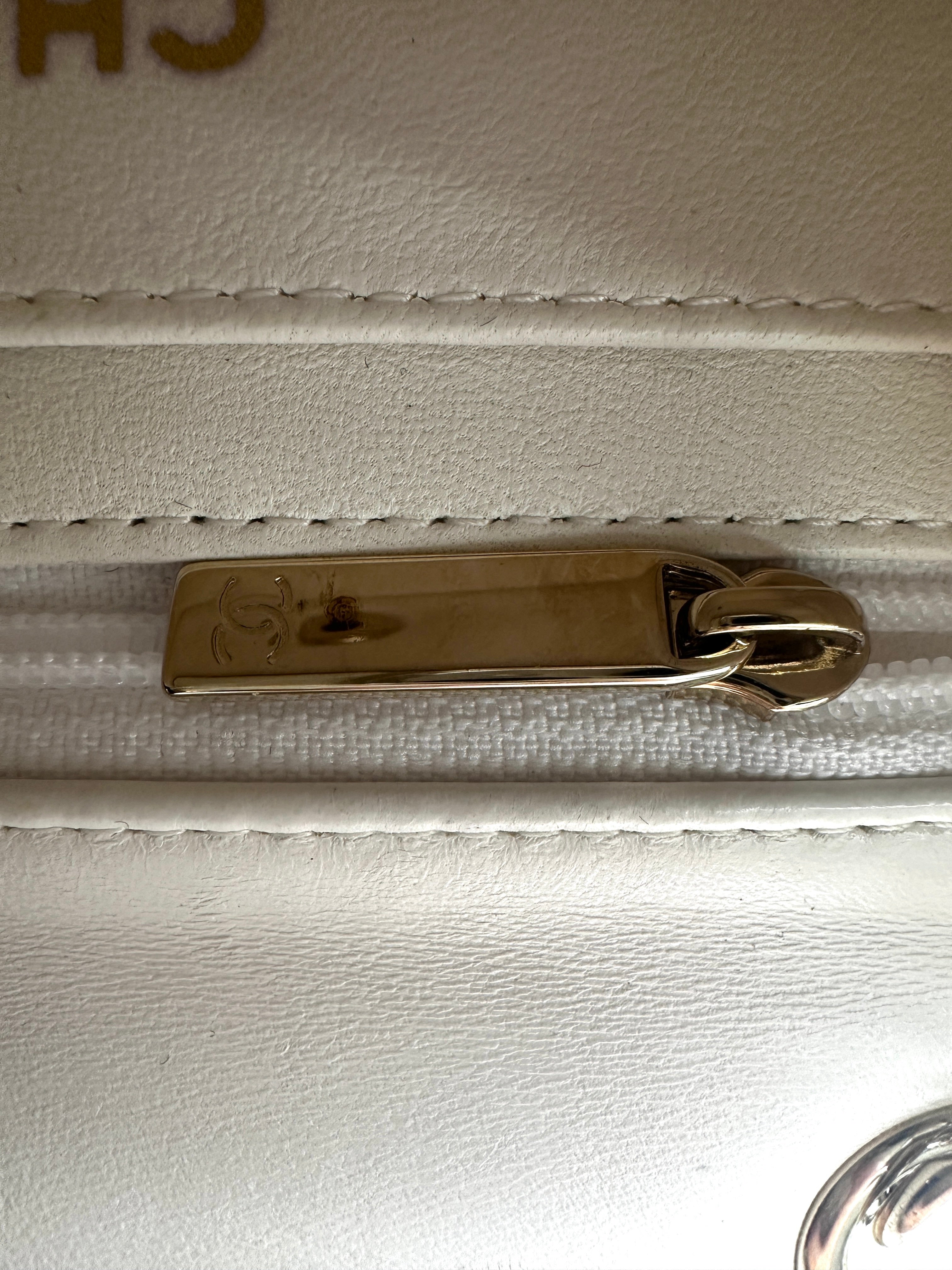 Chanel White Quilted Leather Flap Bag With Gold Hardware(AE***4E) CC1734